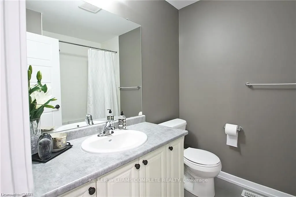 23 SCARLETWOOD Street