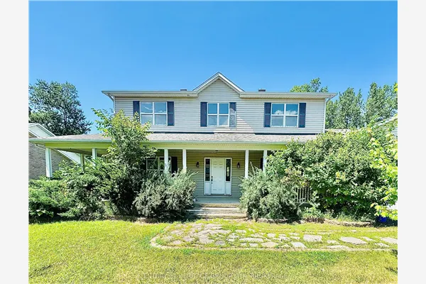 1569 Shauna Crescent