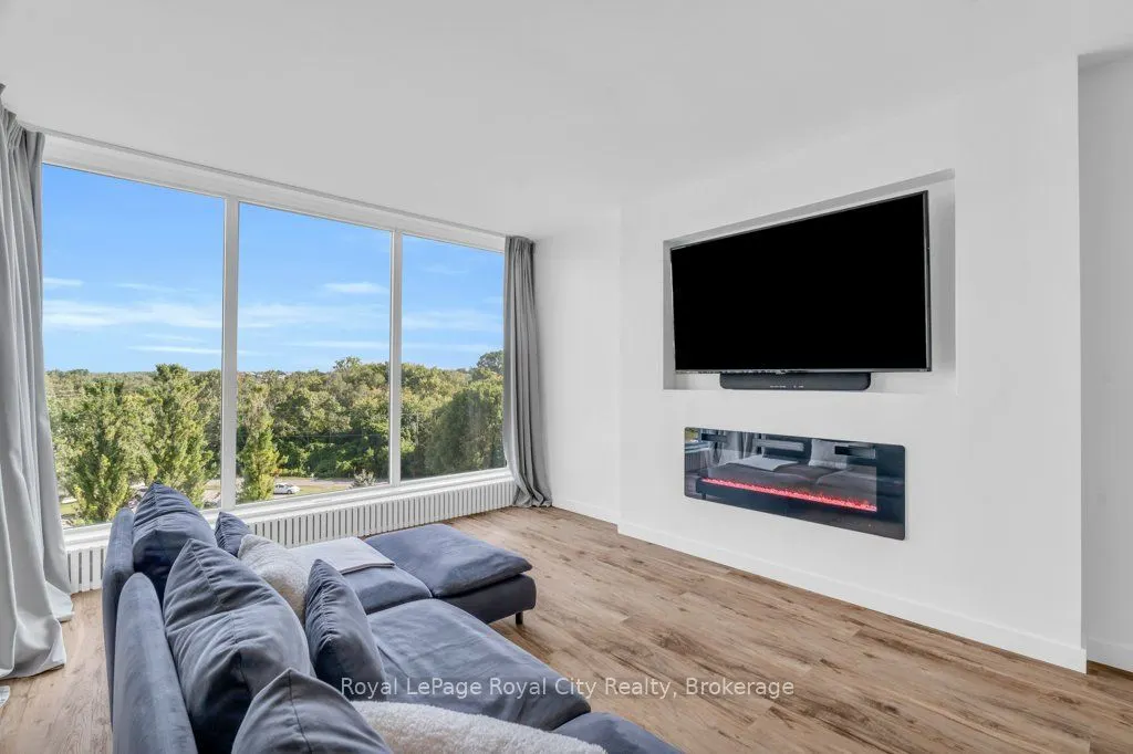 19 Woodlawn Road E, #511