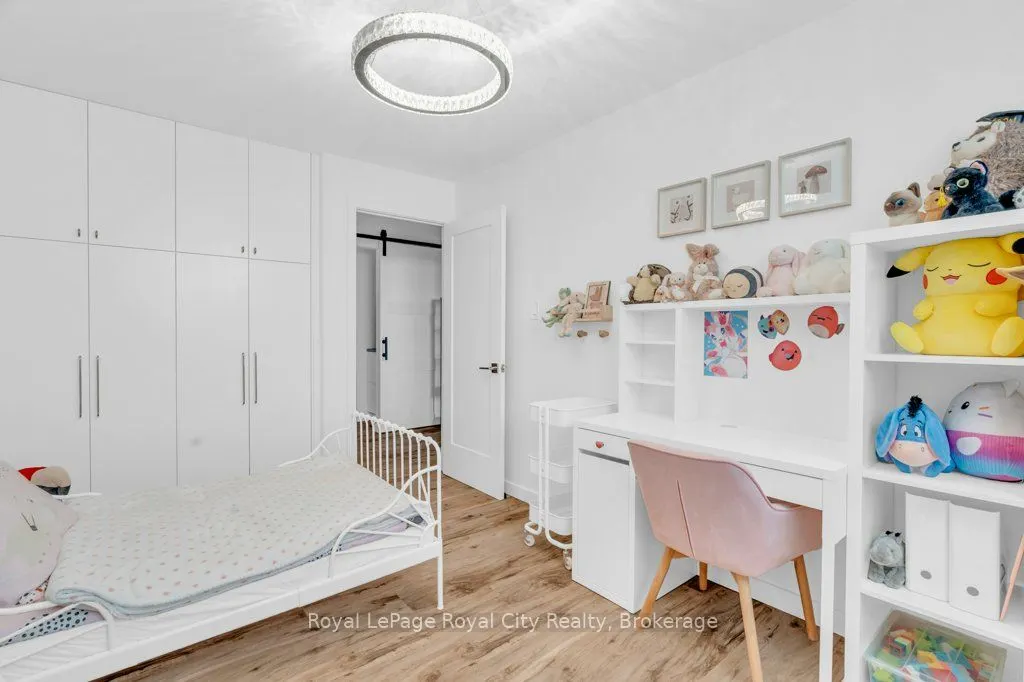 19 Woodlawn Road E, #511