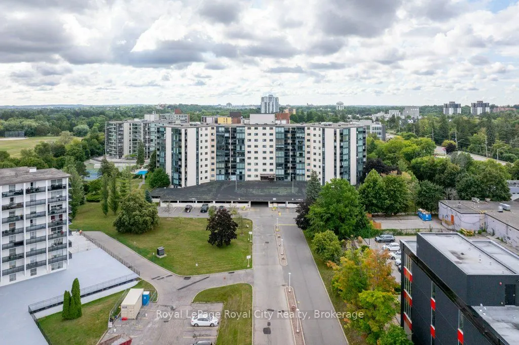 19 Woodlawn Road E, #511