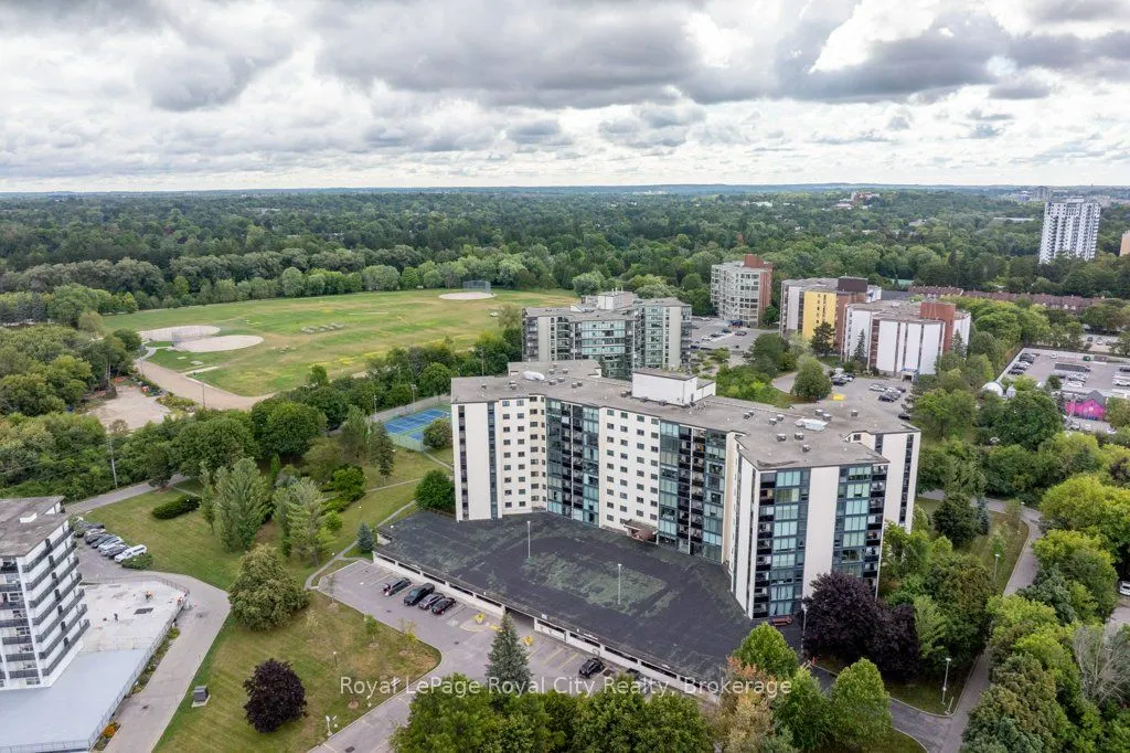 19 Woodlawn Road E, #511