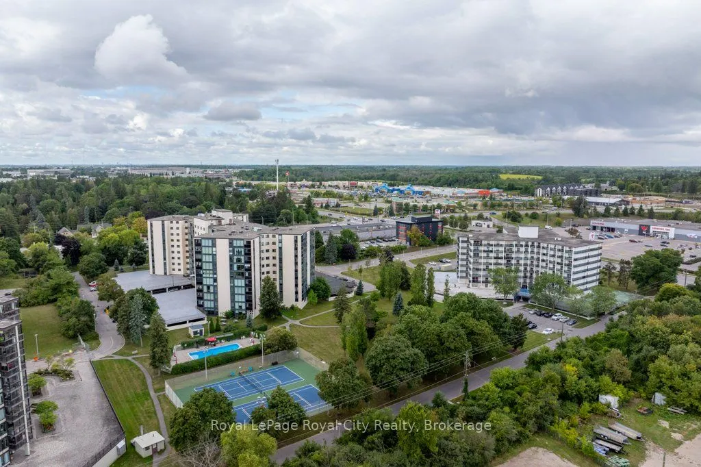 19 Woodlawn Road E, #511