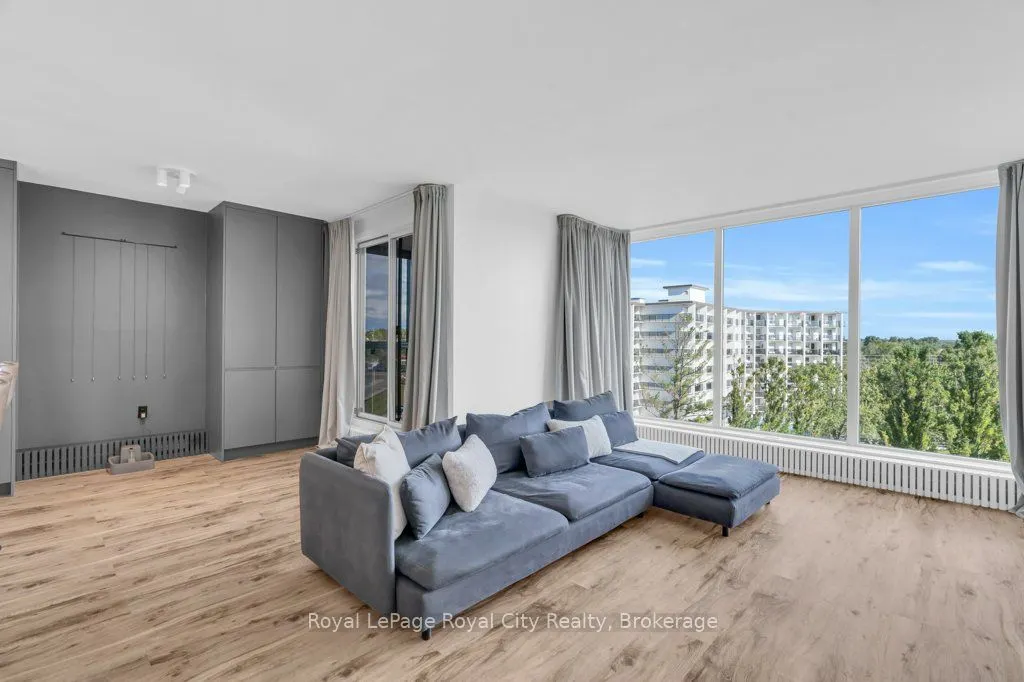 19 Woodlawn Road E, #511