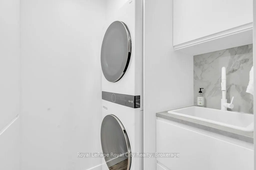 19 Woodlawn Road E, #511