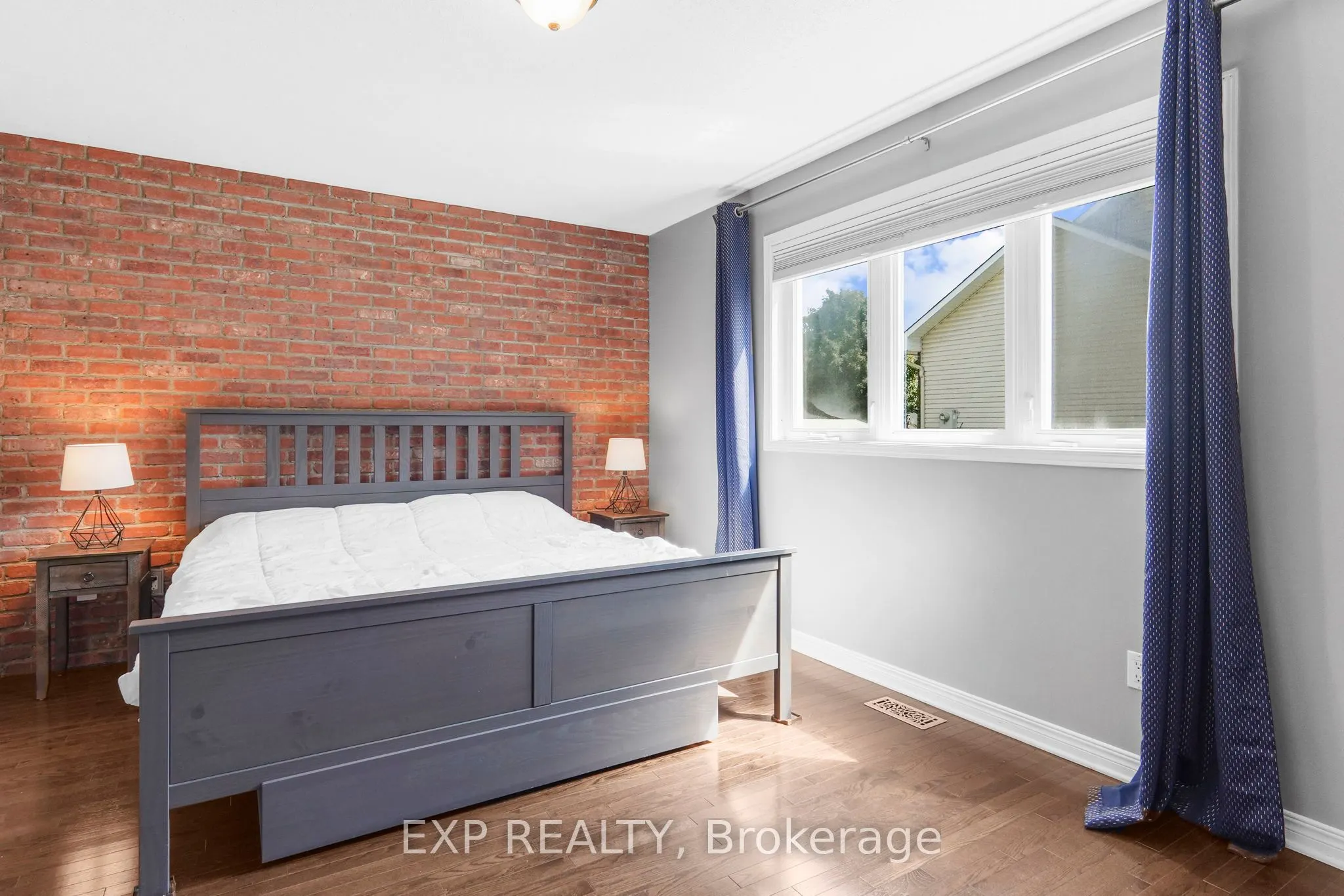 114 ECHOWOODS Avenue