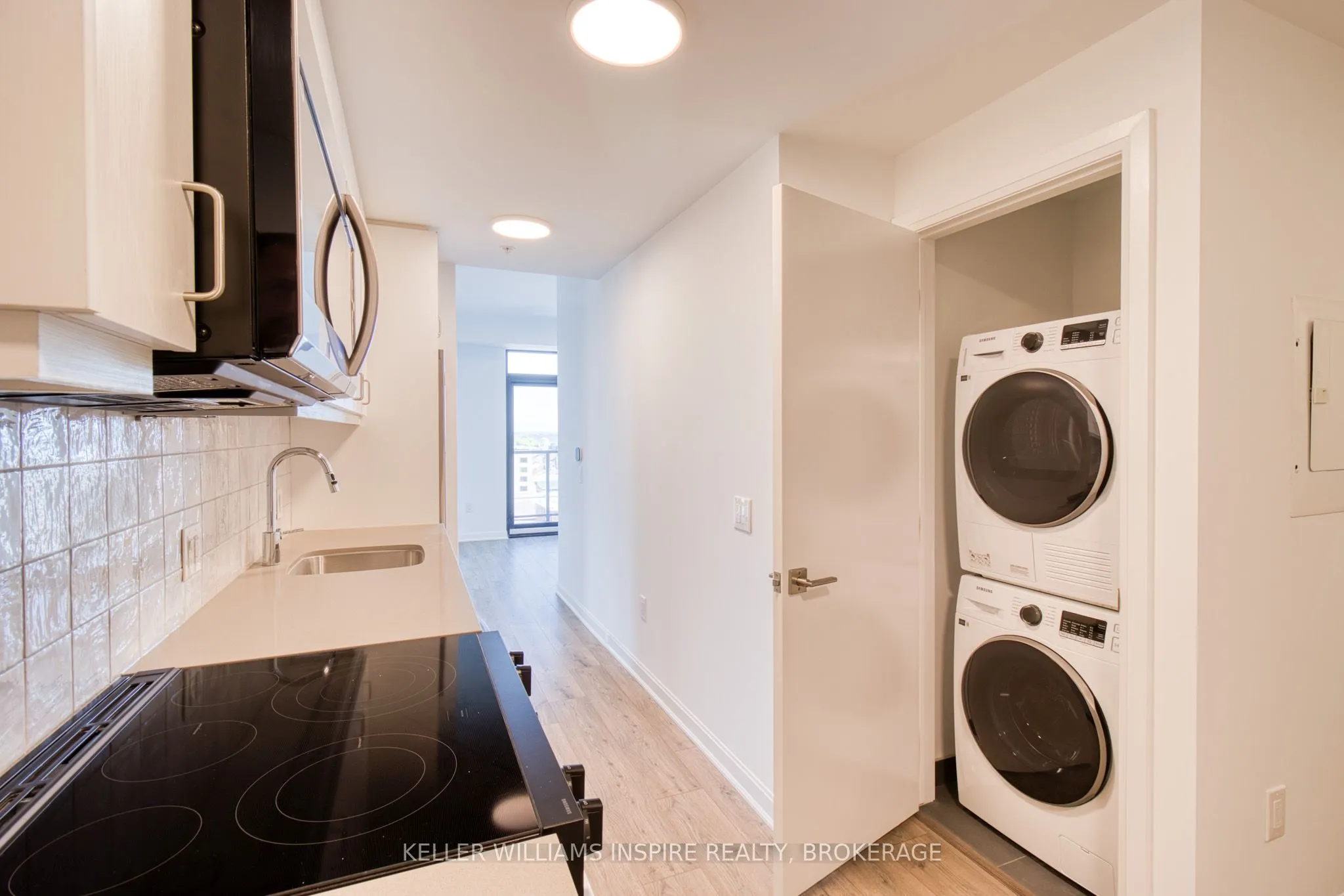 223 Princess Street, #902