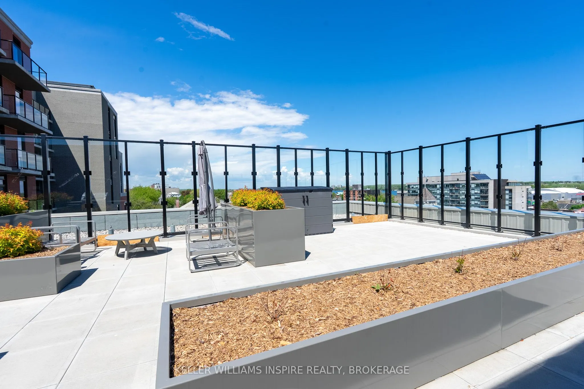 223 Princess Street, #902