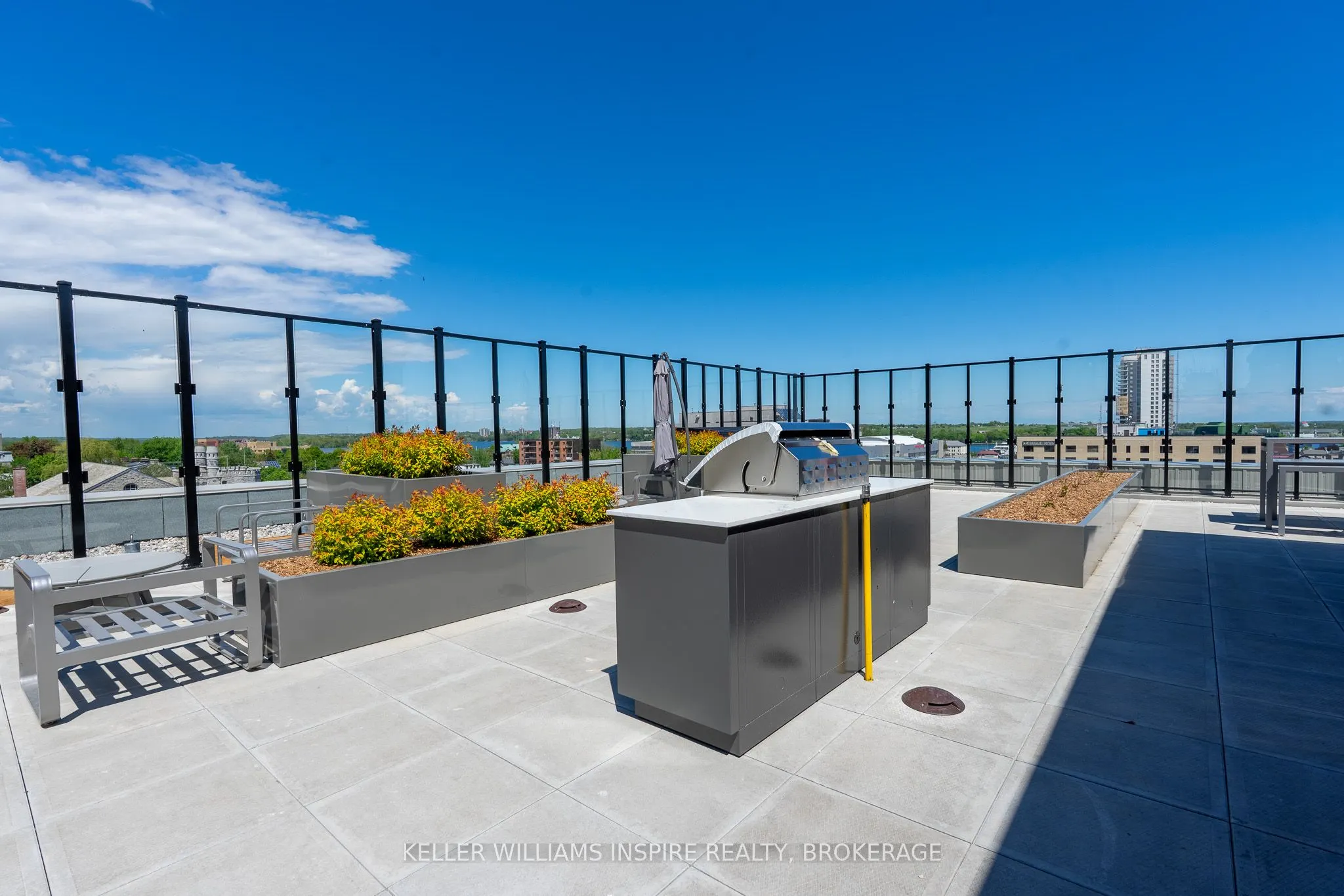 223 Princess Street, #902