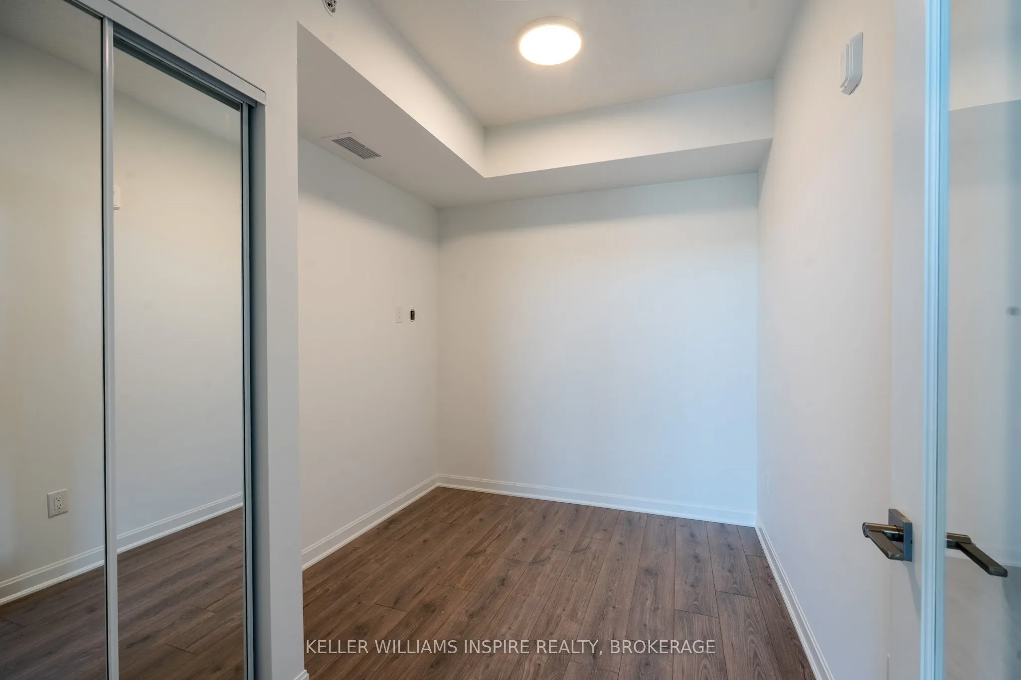 223 Princess Street, #902