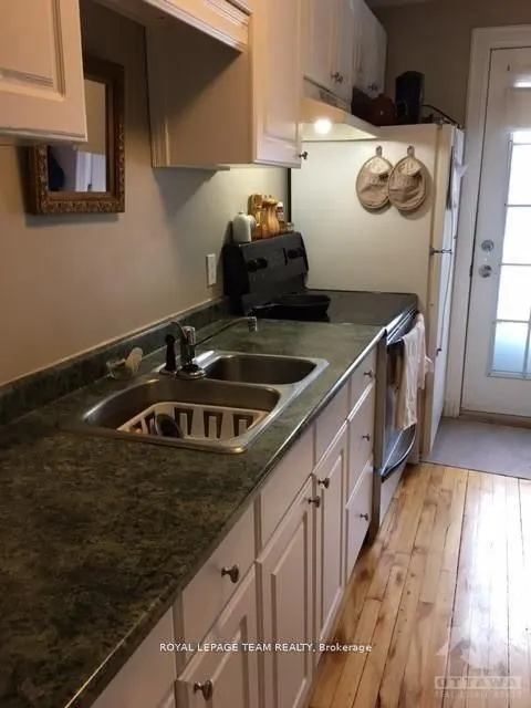 86 Bayswater Avenue, #2