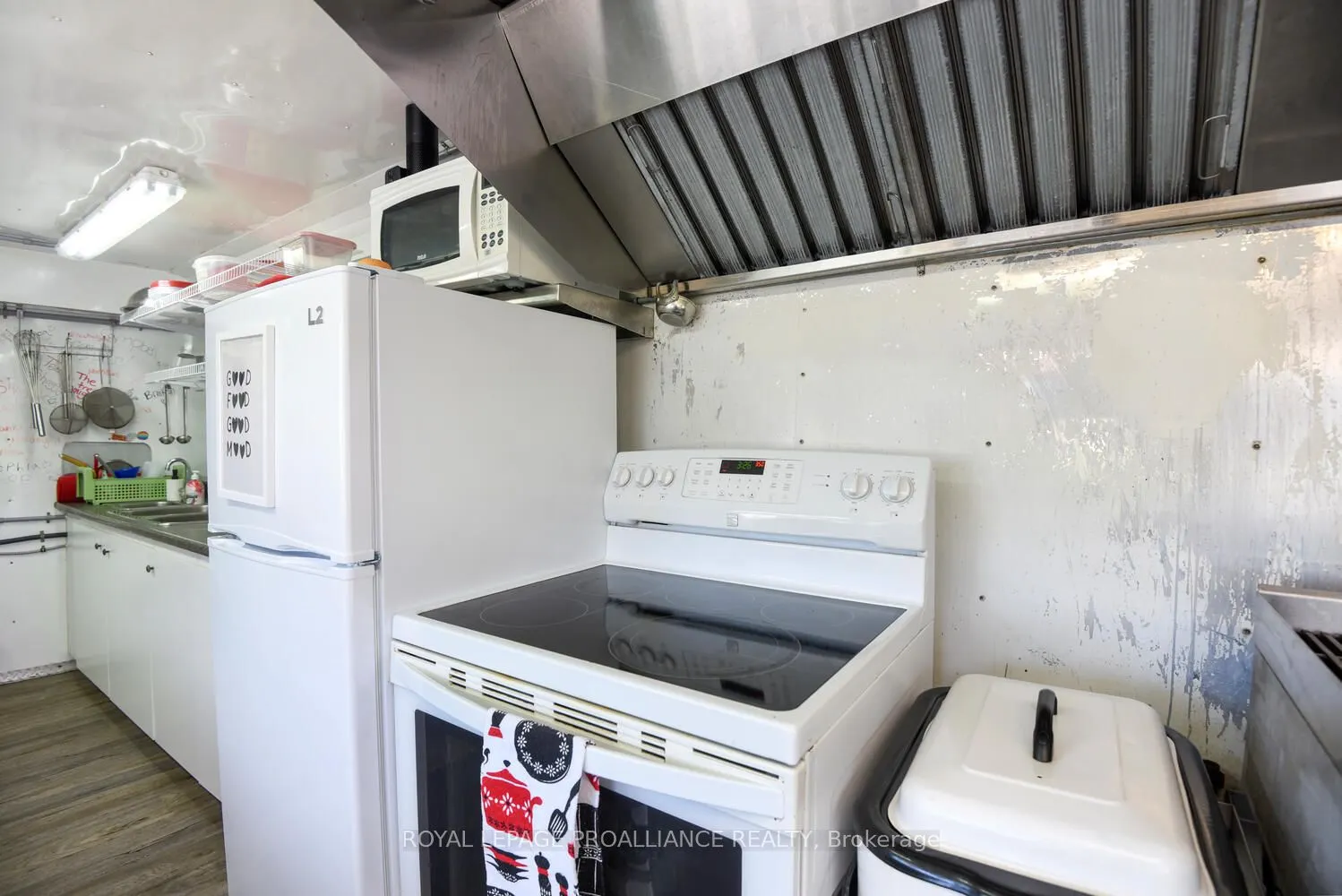 12 Riverview Crescent