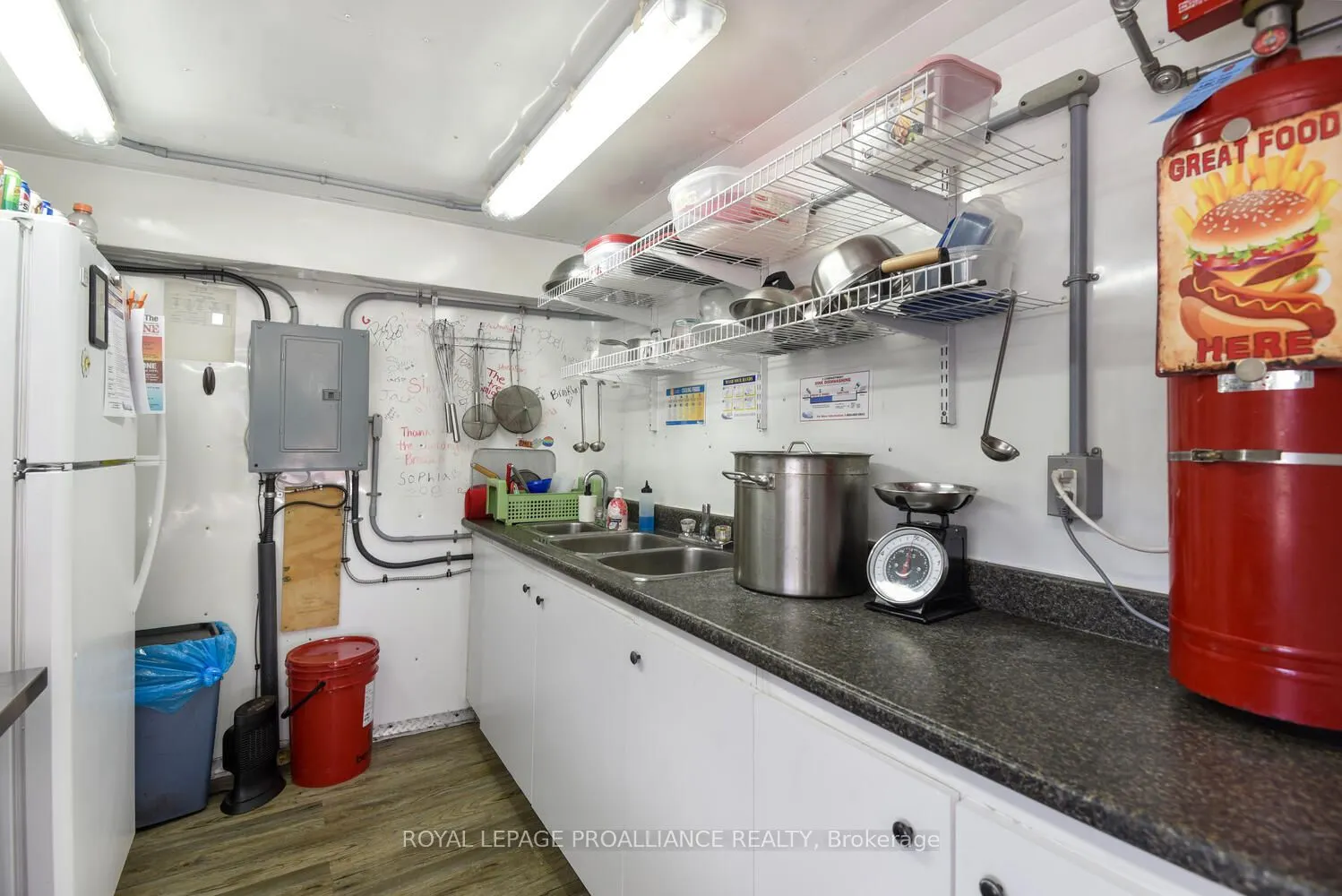 12 Riverview Crescent