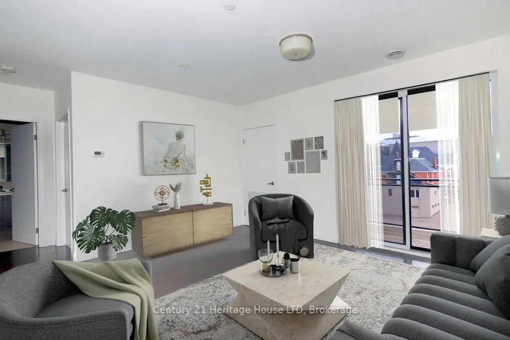 26 Wellington Street, #404