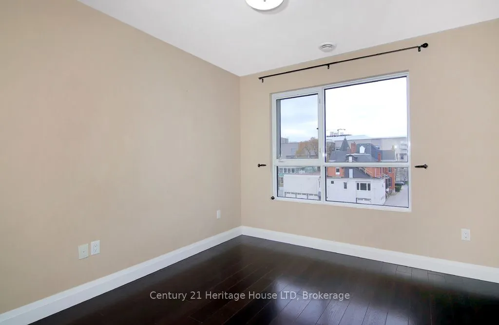 26 Wellington Street, #404