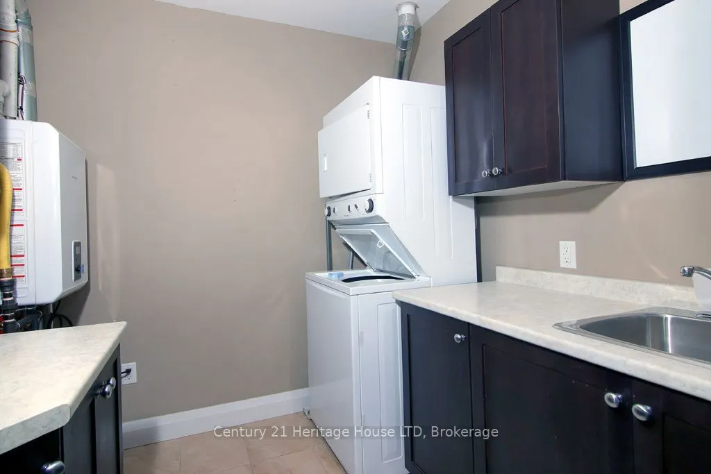 26 Wellington Street, #404