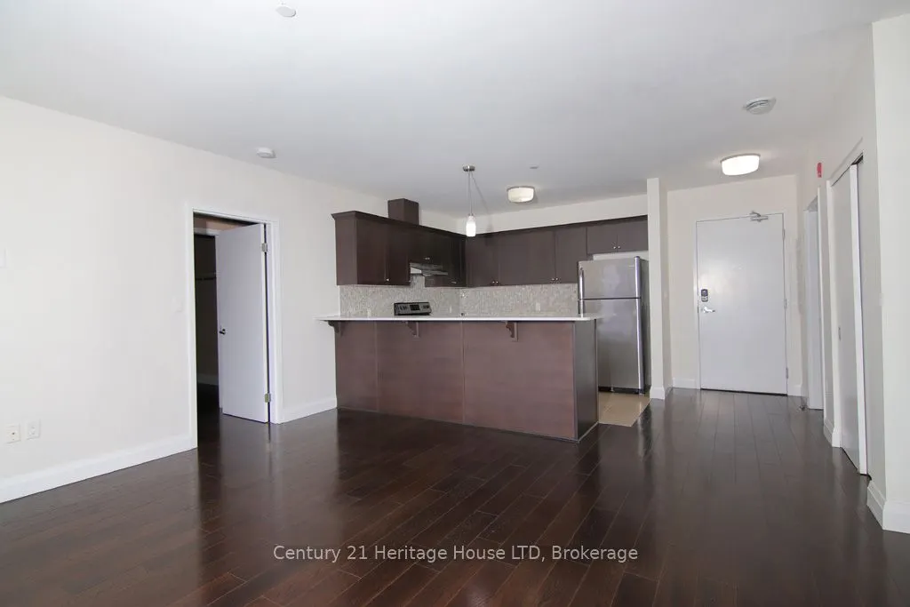 26 Wellington Street, #404