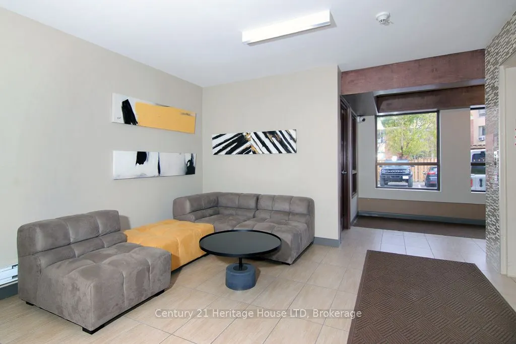 26 Wellington Street, #404