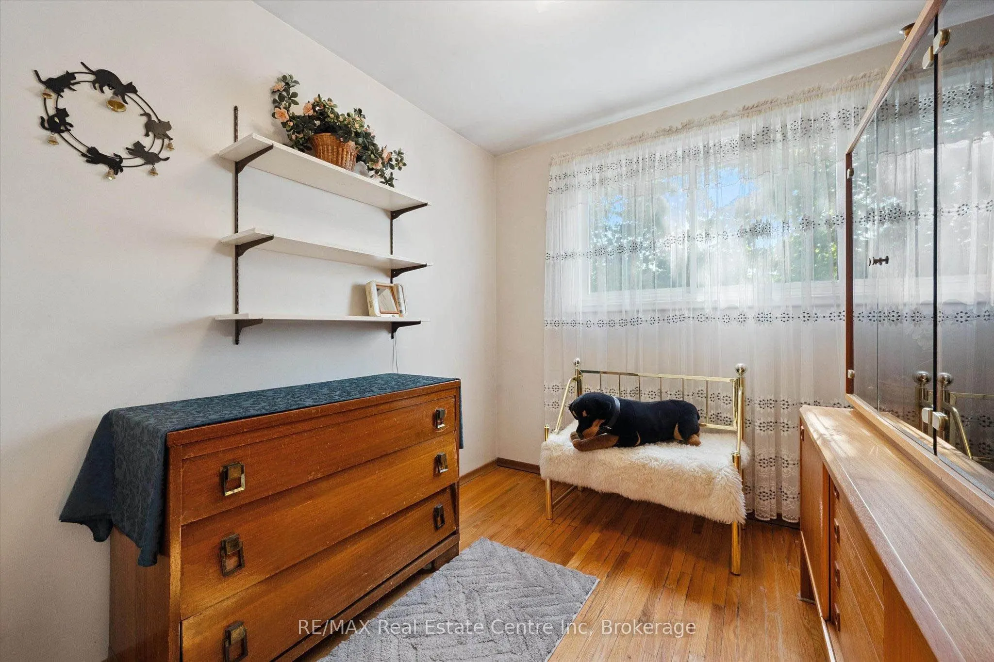 33 Hastings Boulevard