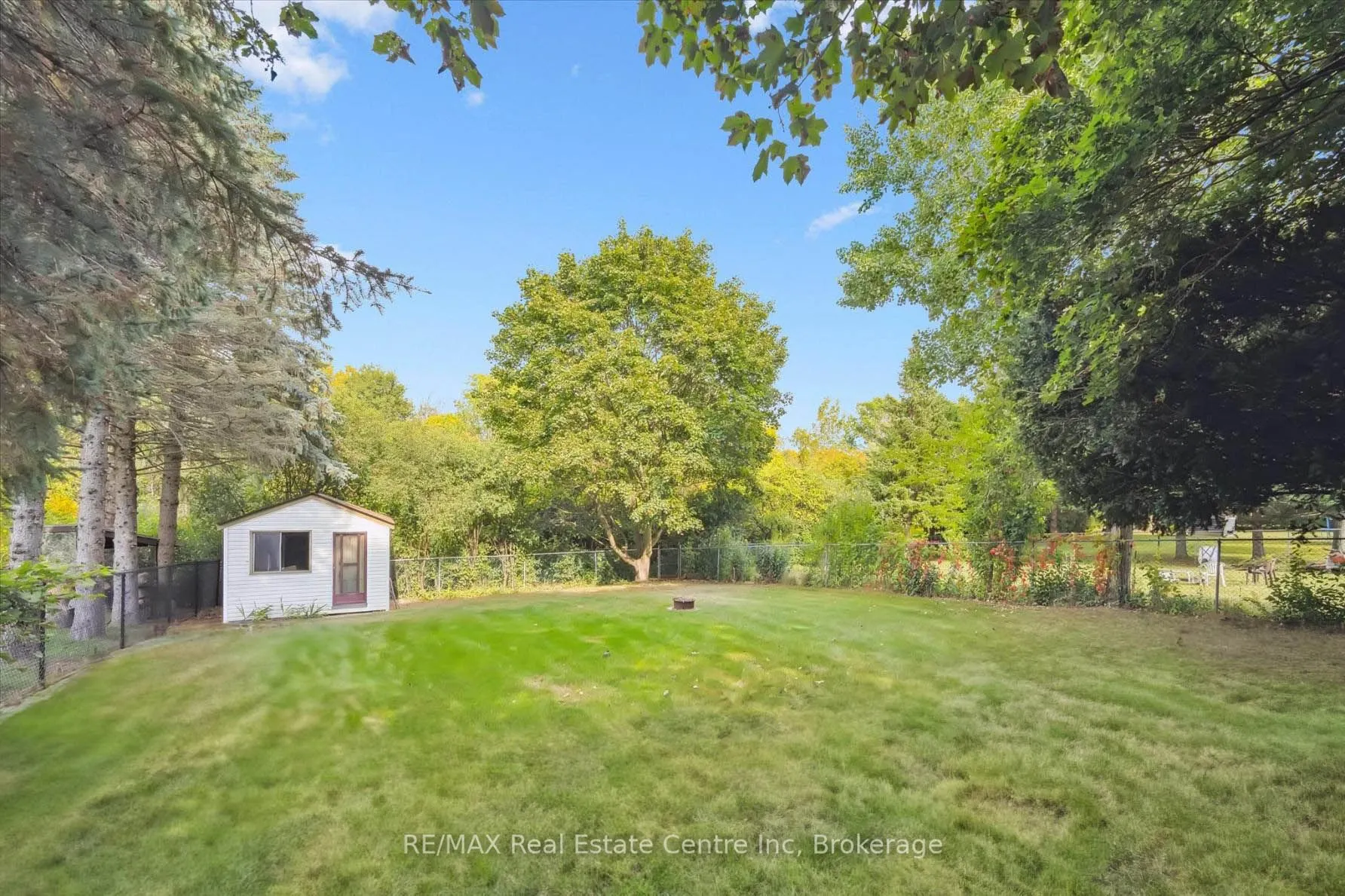 33 Hastings Boulevard