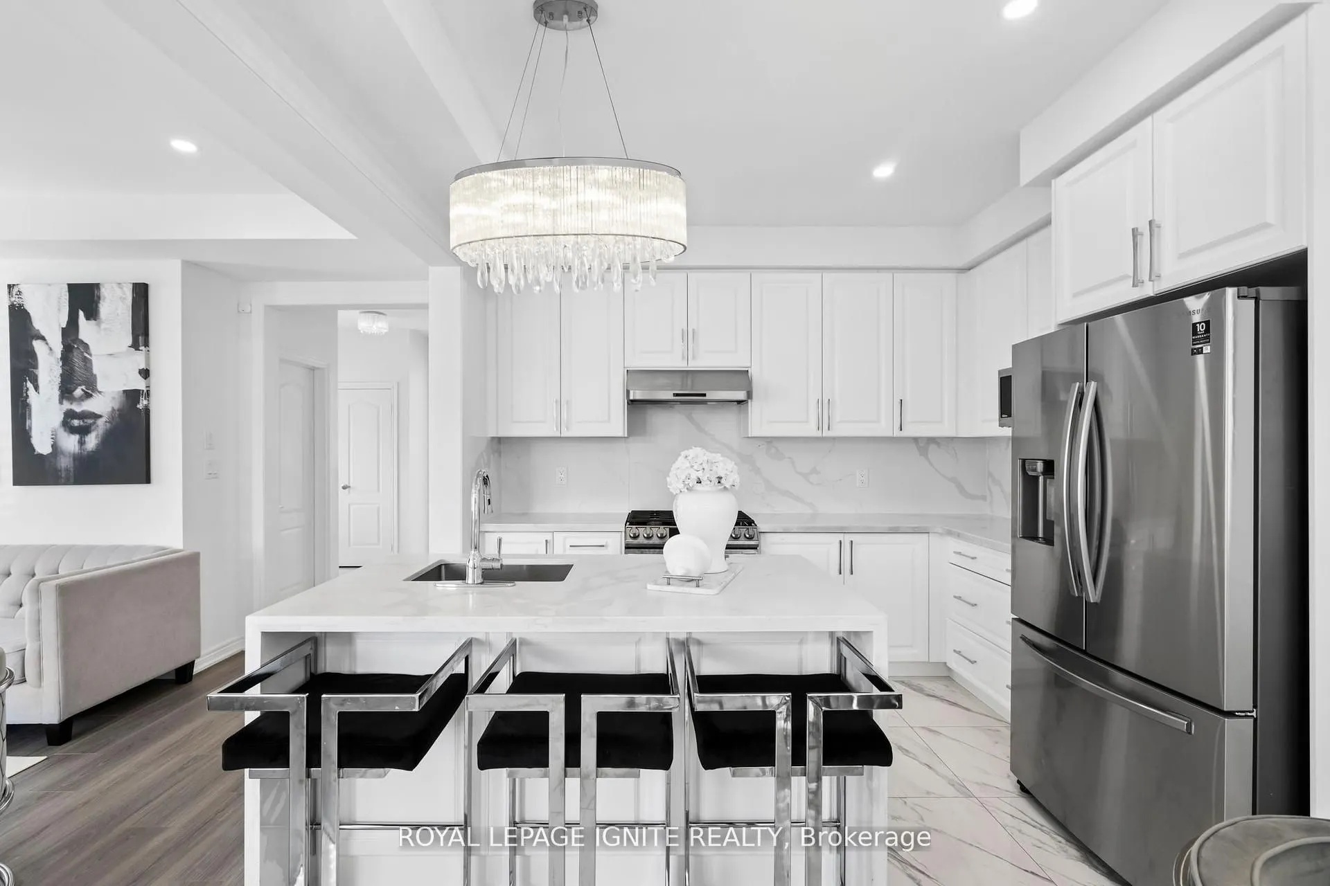 4 Great Falls Boulevard