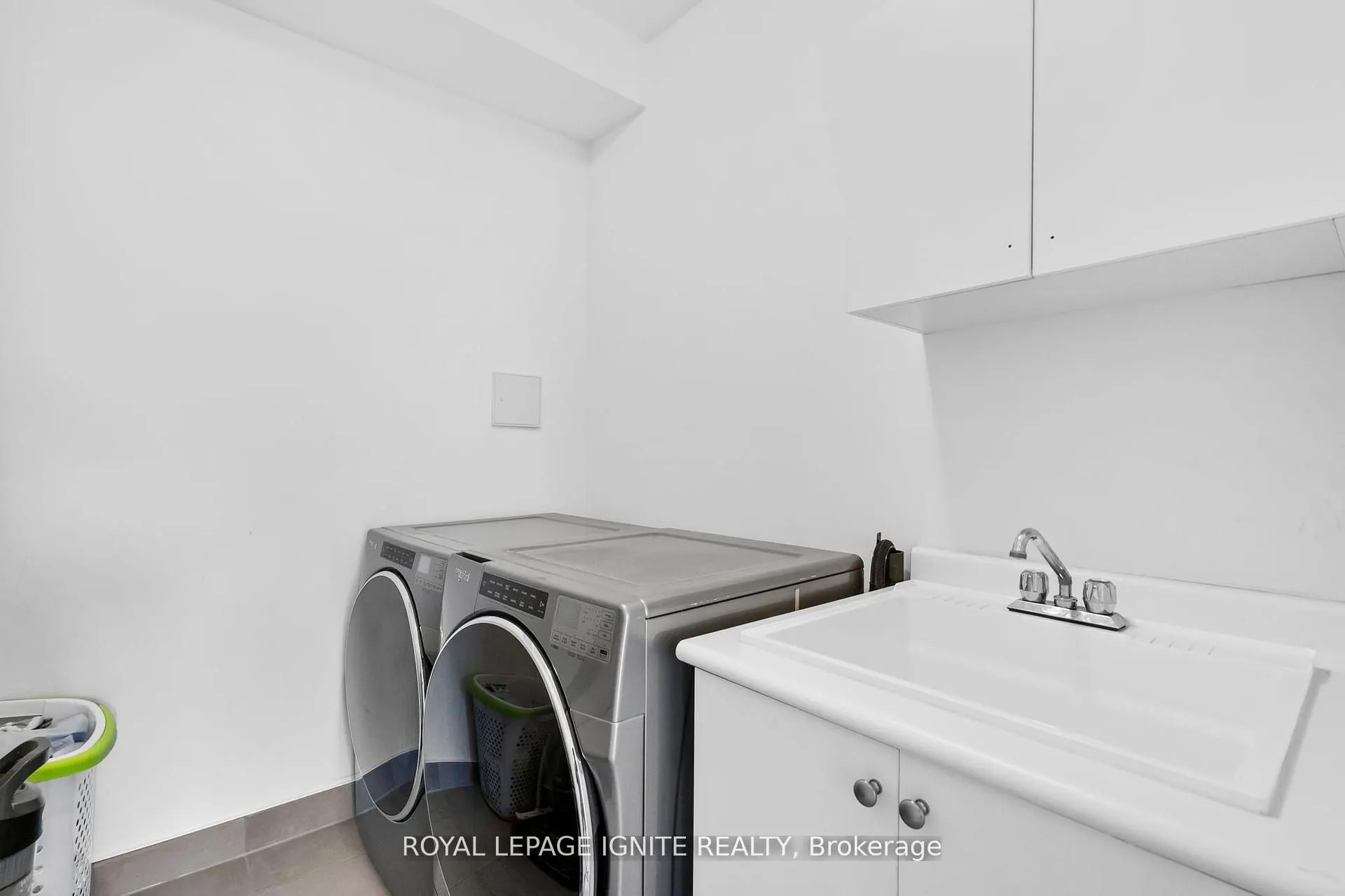 4 Great Falls Boulevard