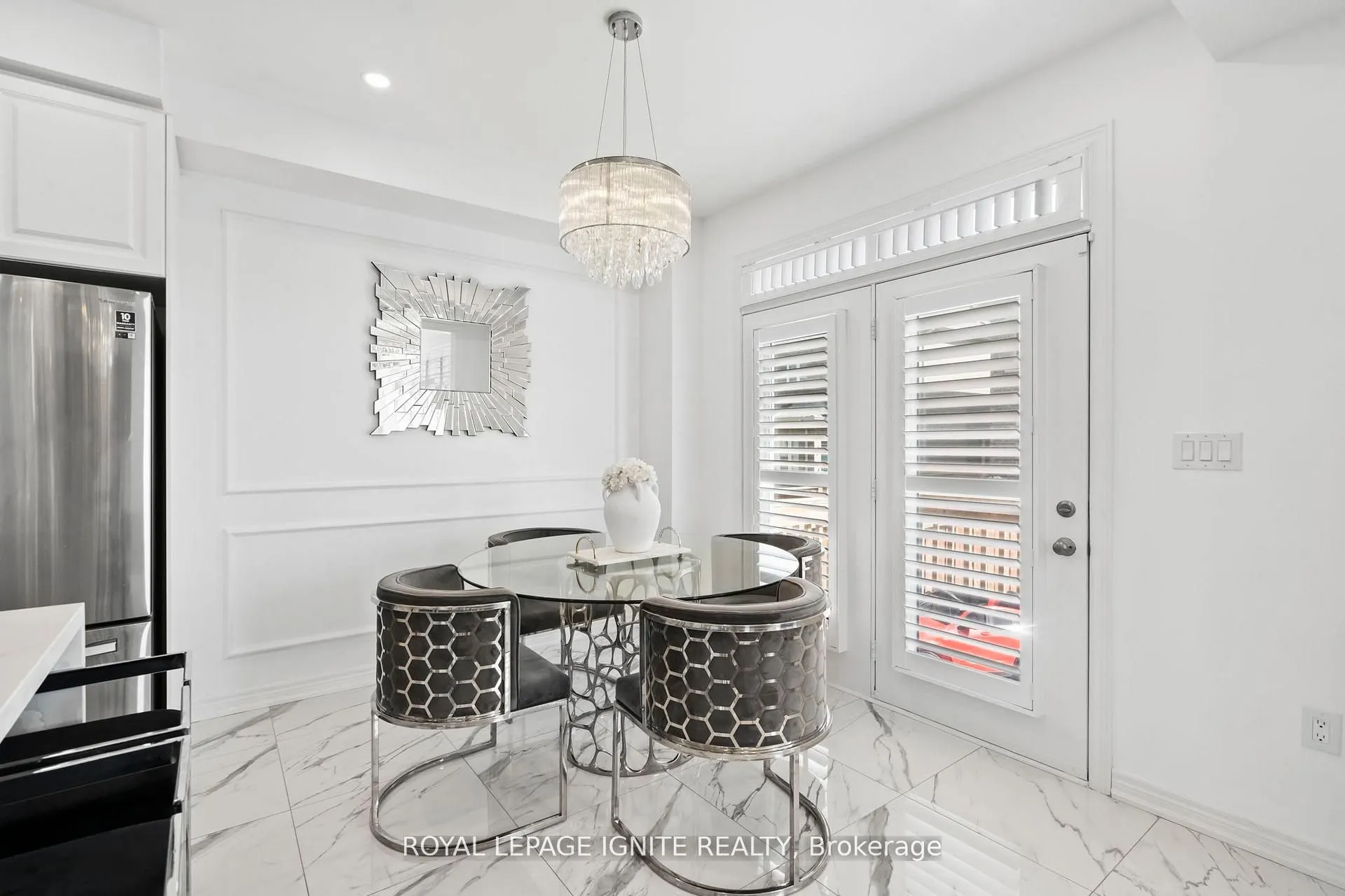 4 Great Falls Boulevard