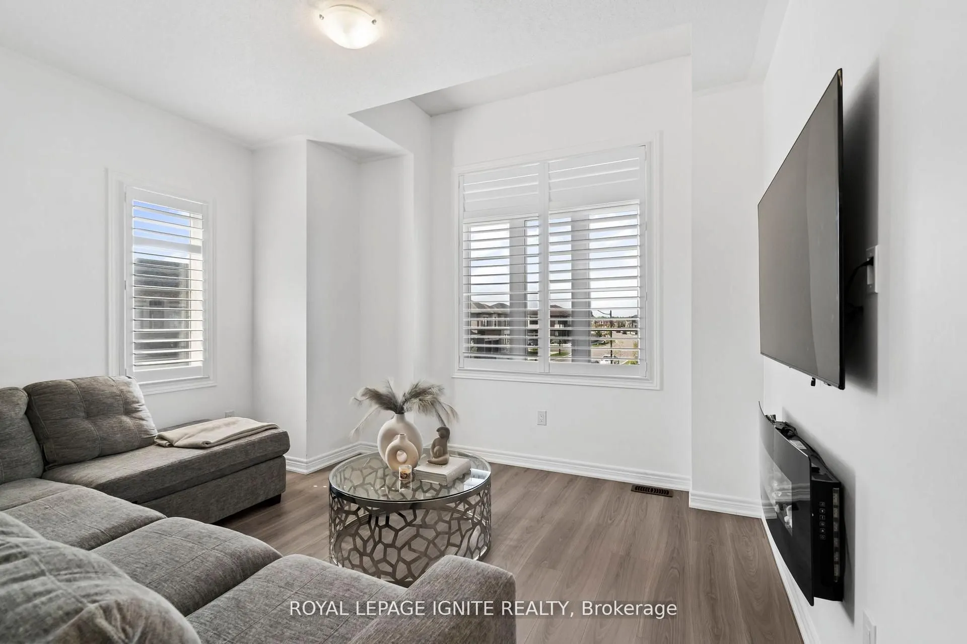 4 Great Falls Boulevard