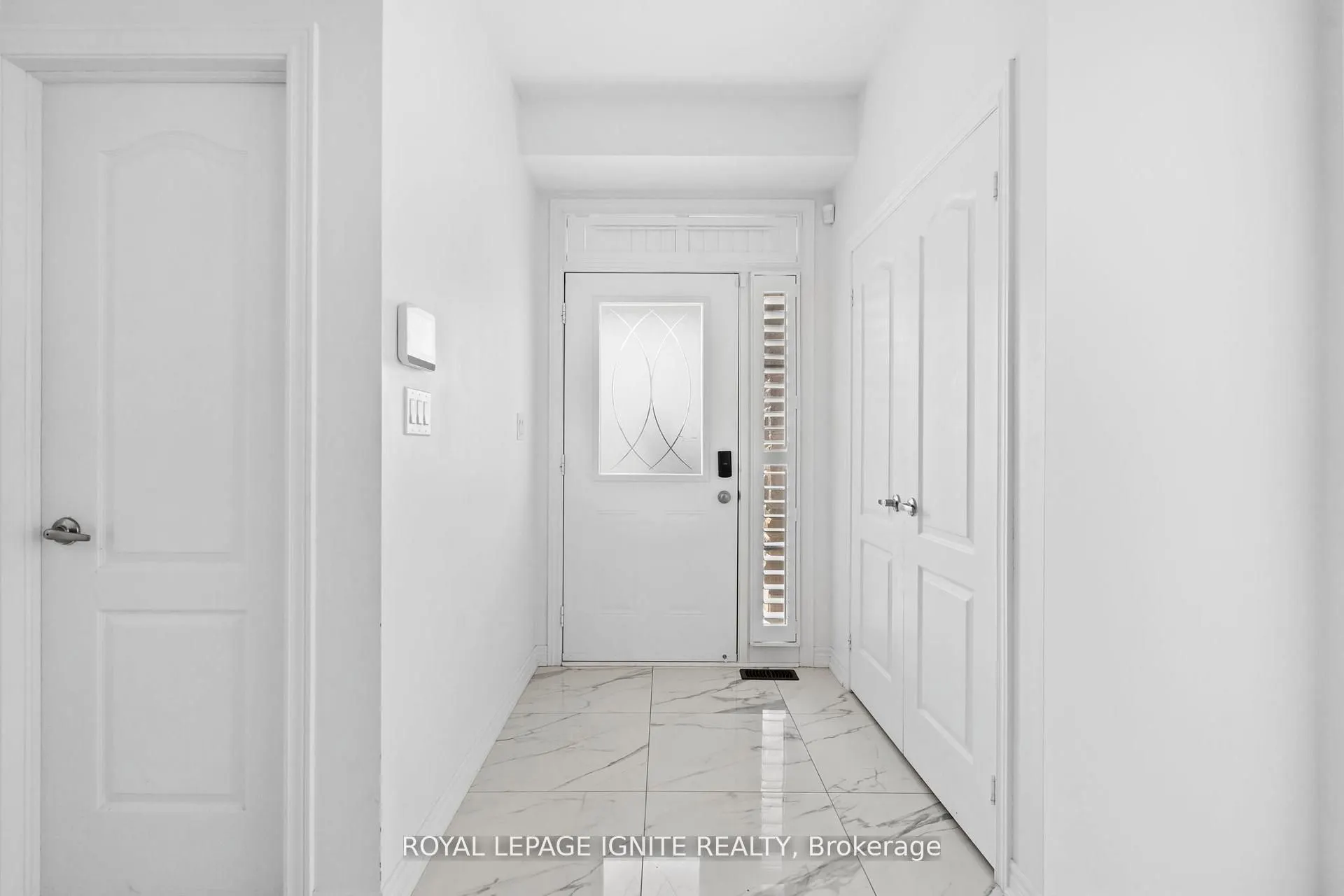 4 Great Falls Boulevard