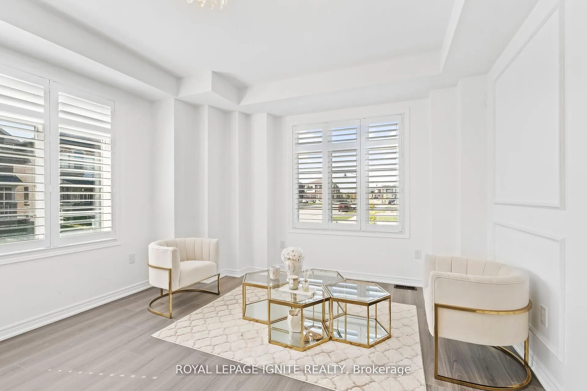 4 Great Falls Boulevard