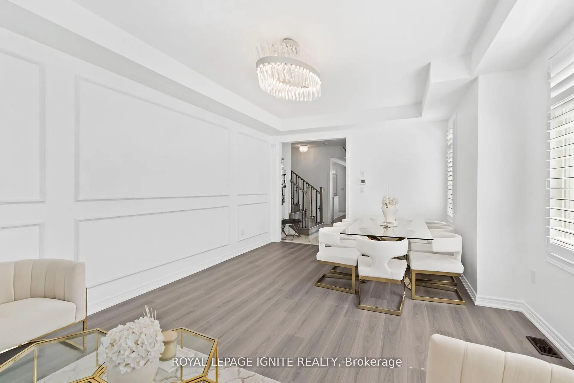 4 Great Falls Boulevard