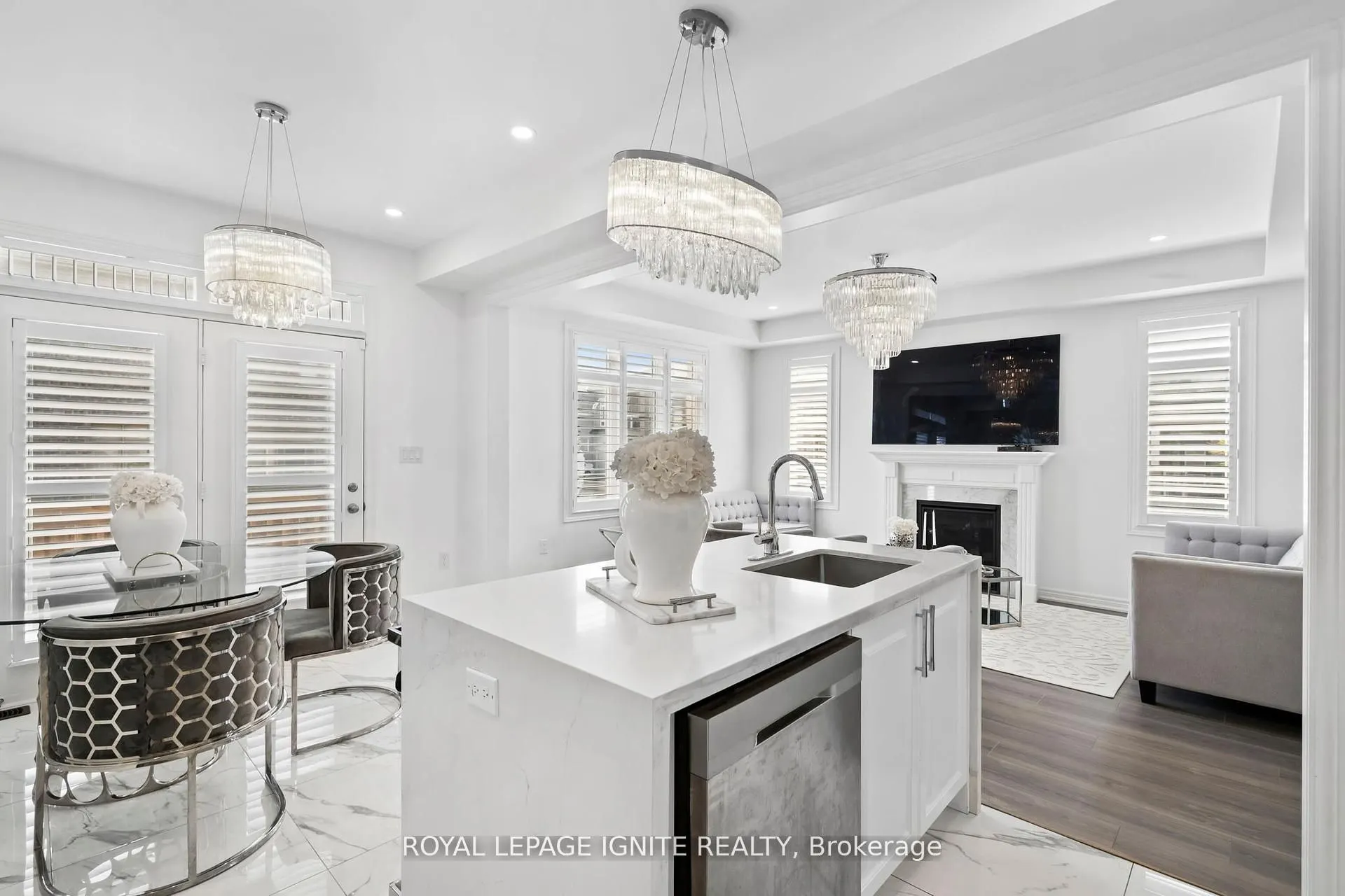 4 Great Falls Boulevard