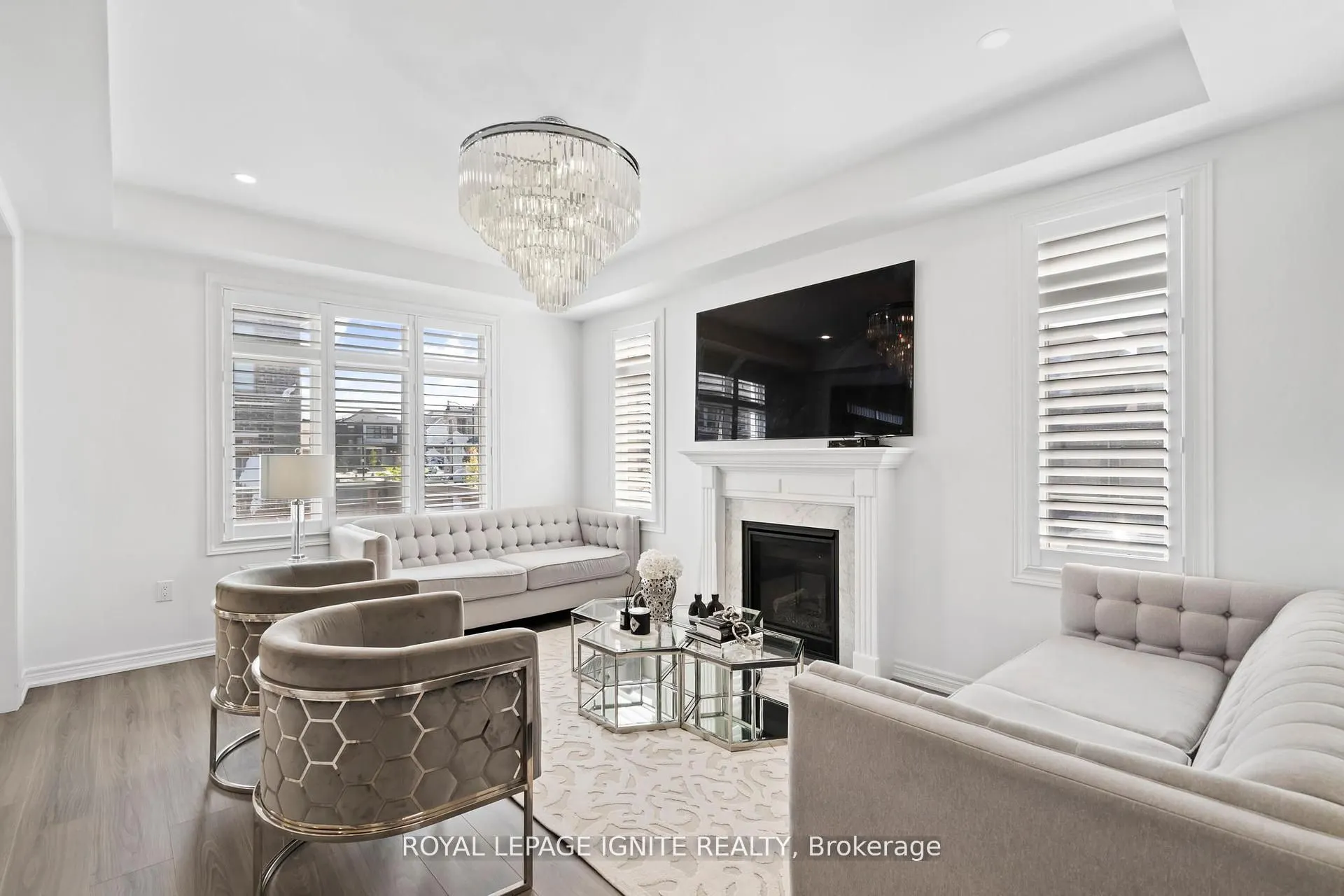 4 Great Falls Boulevard