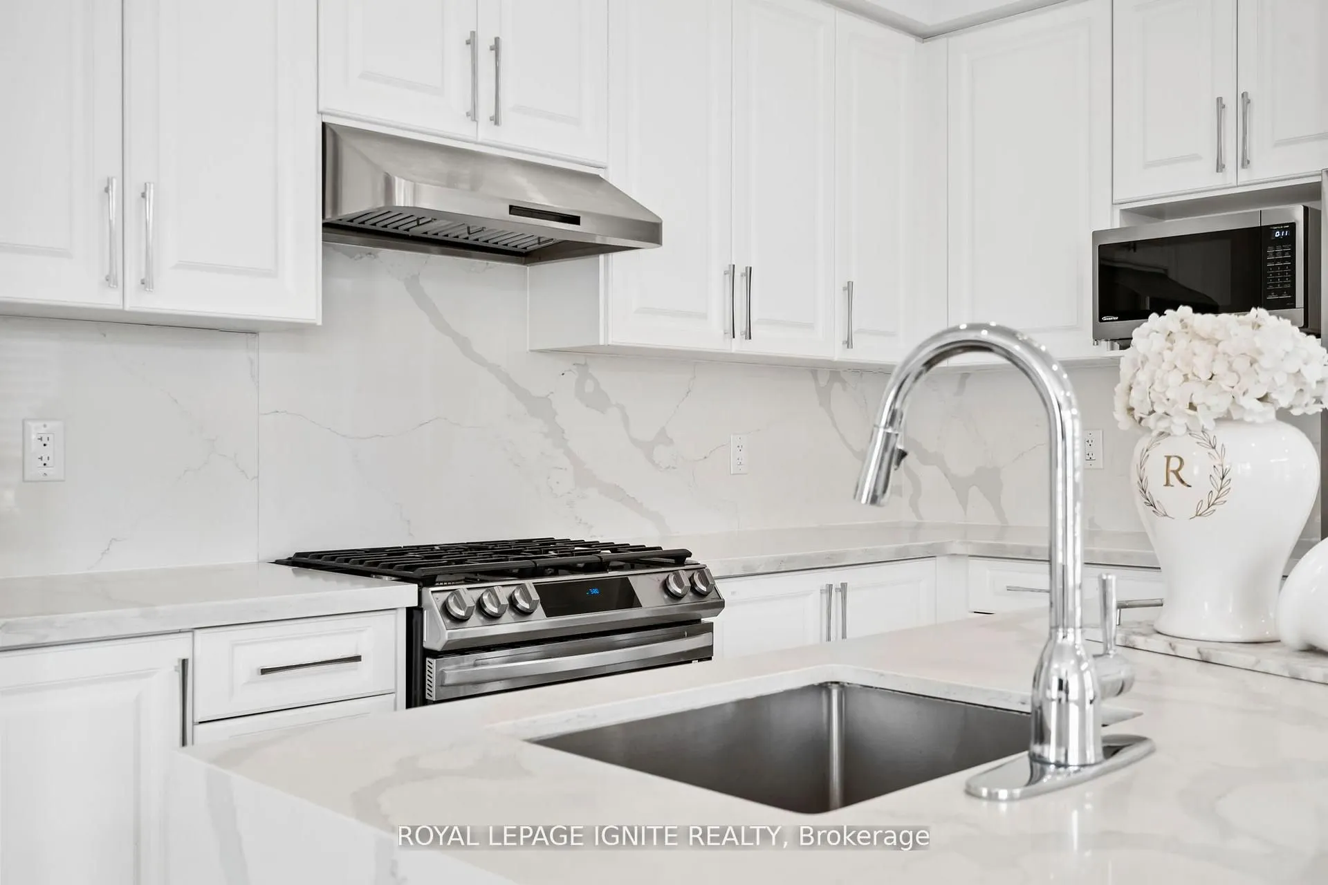 4 Great Falls Boulevard