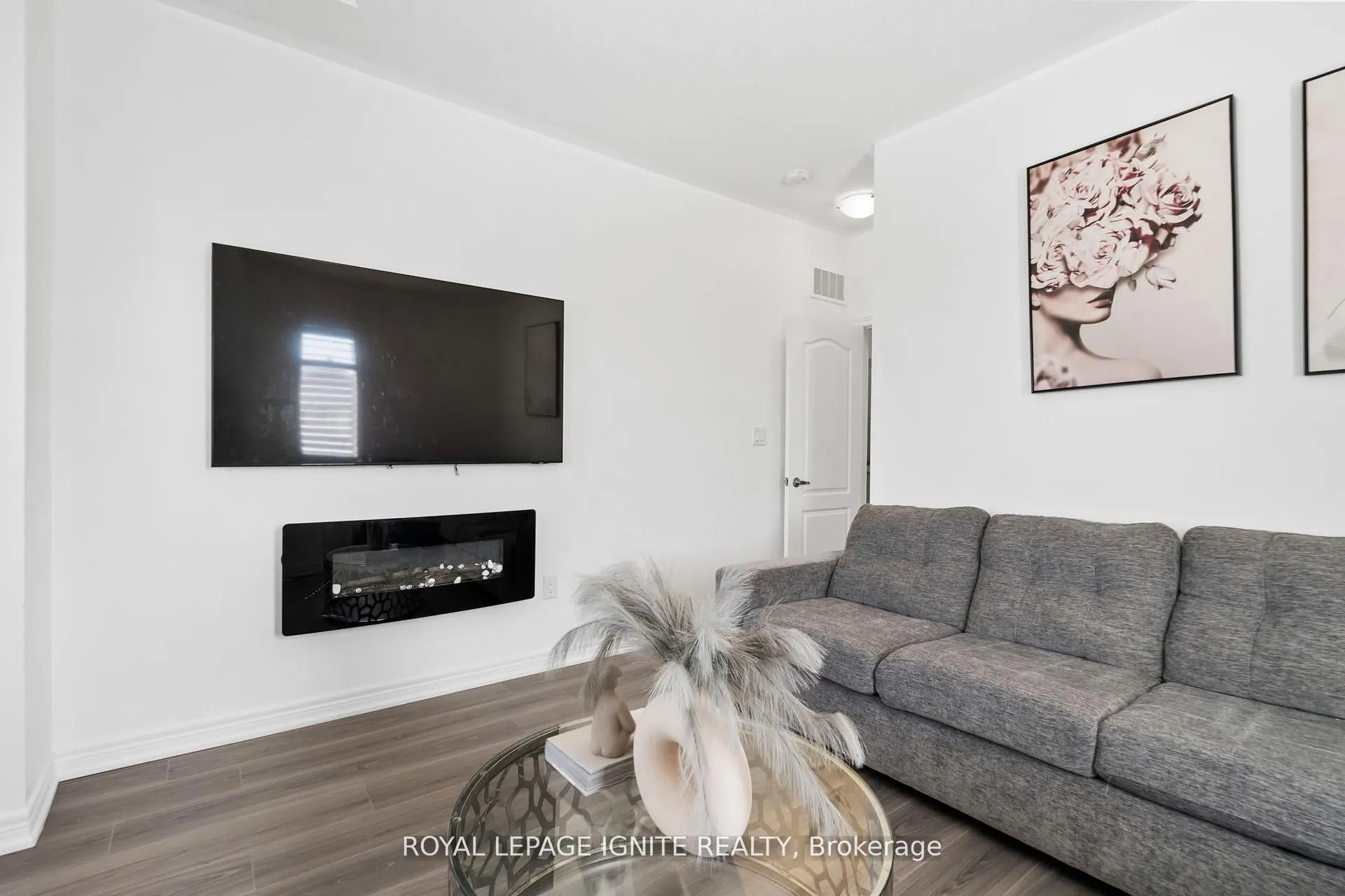 4 Great Falls Boulevard