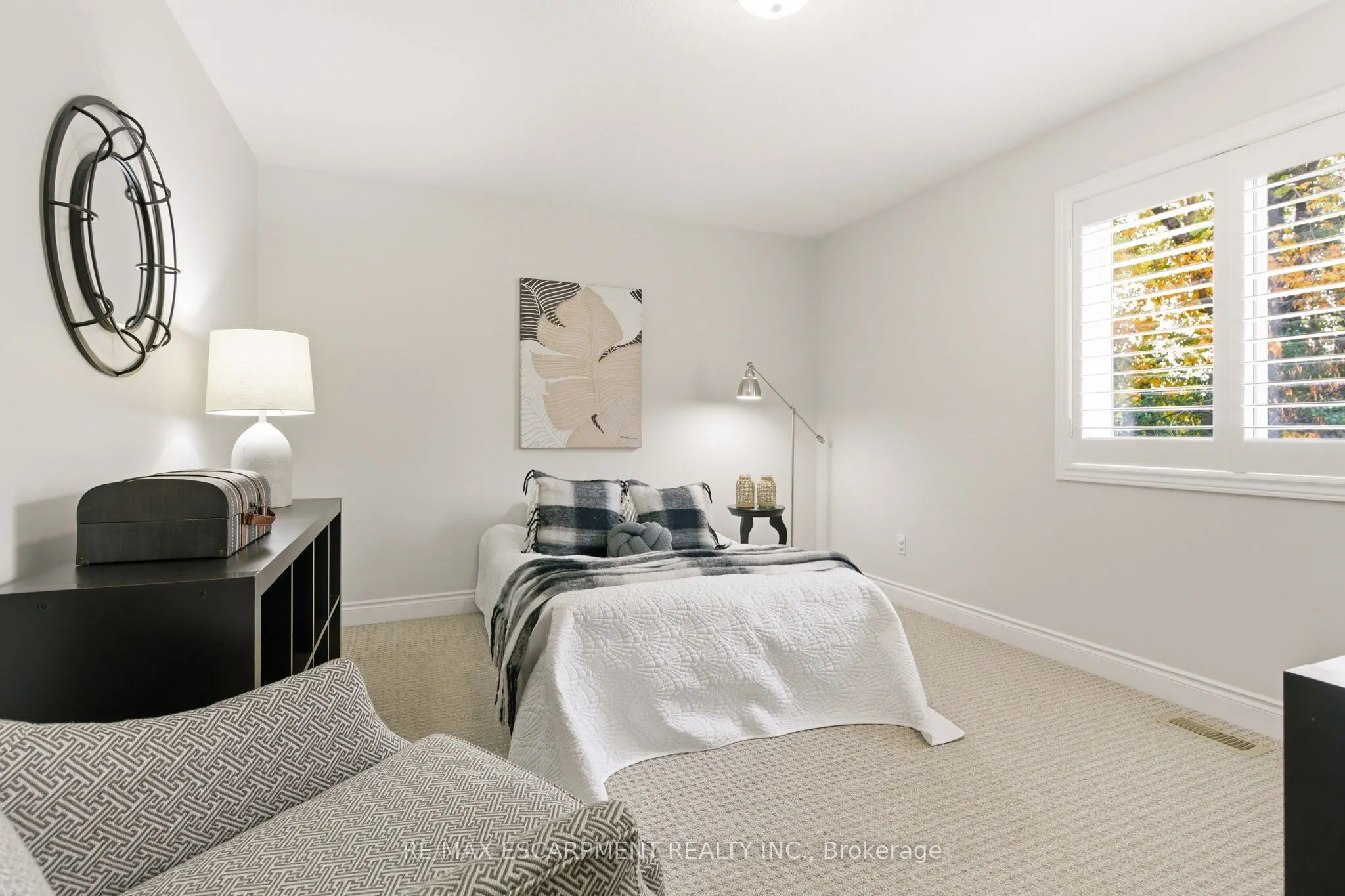 32 Hinrichs Crescent