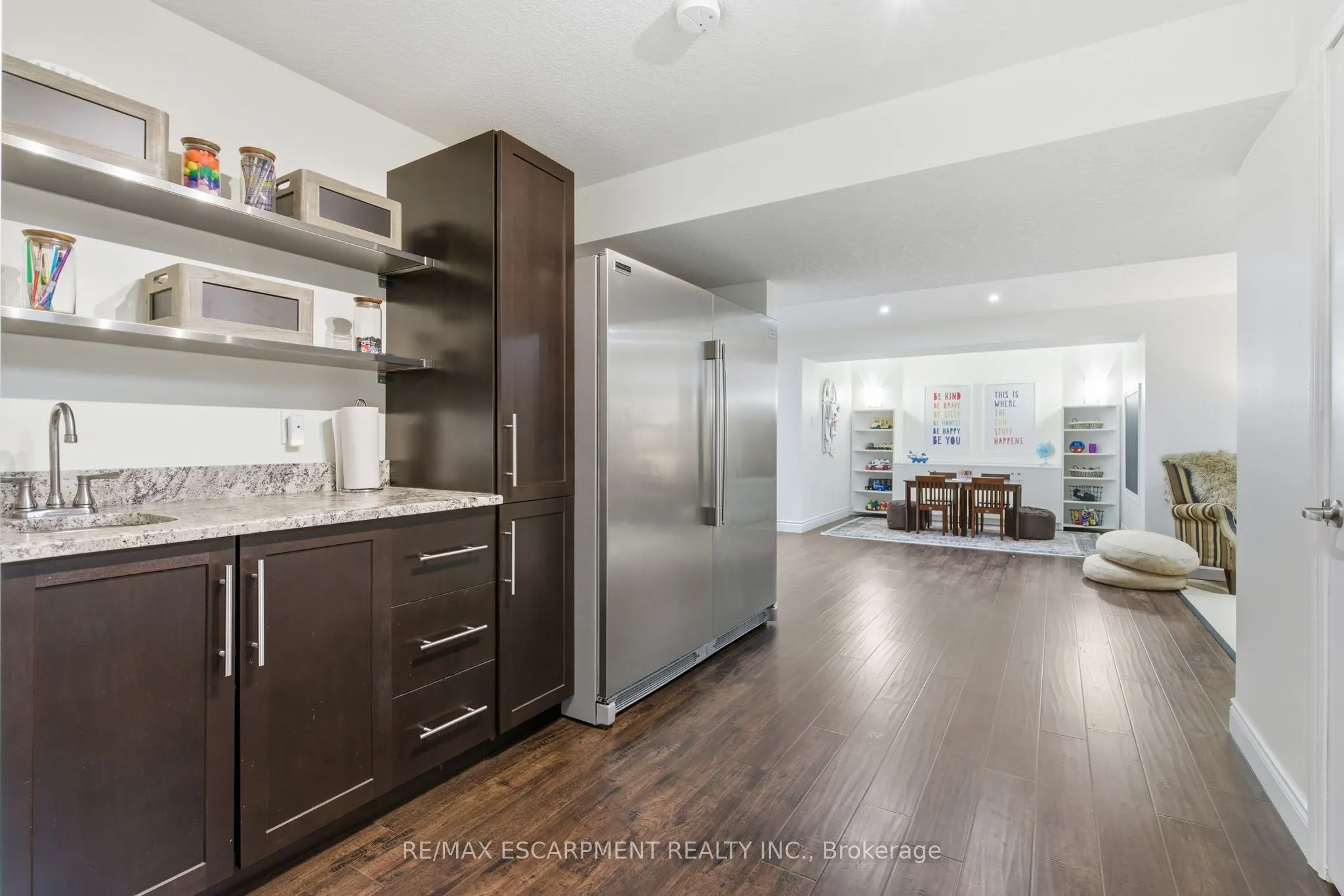 32 Hinrichs Crescent