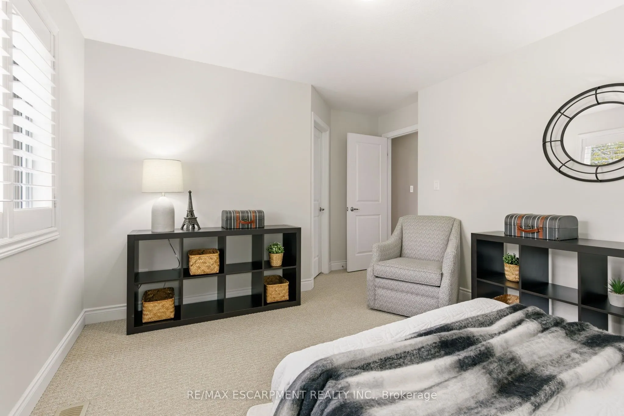 32 Hinrichs Crescent