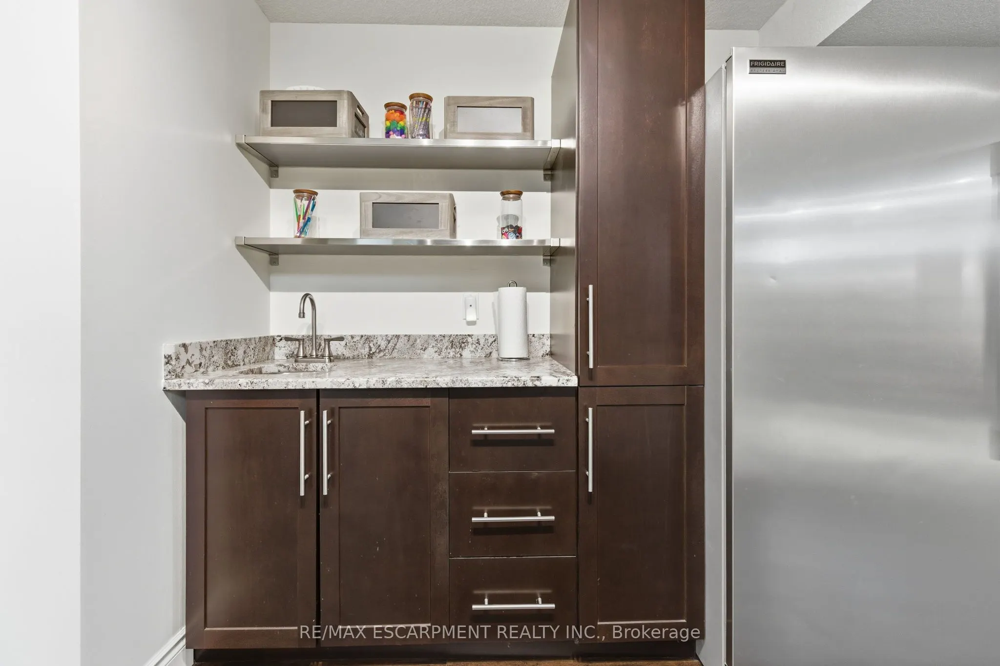 32 Hinrichs Crescent