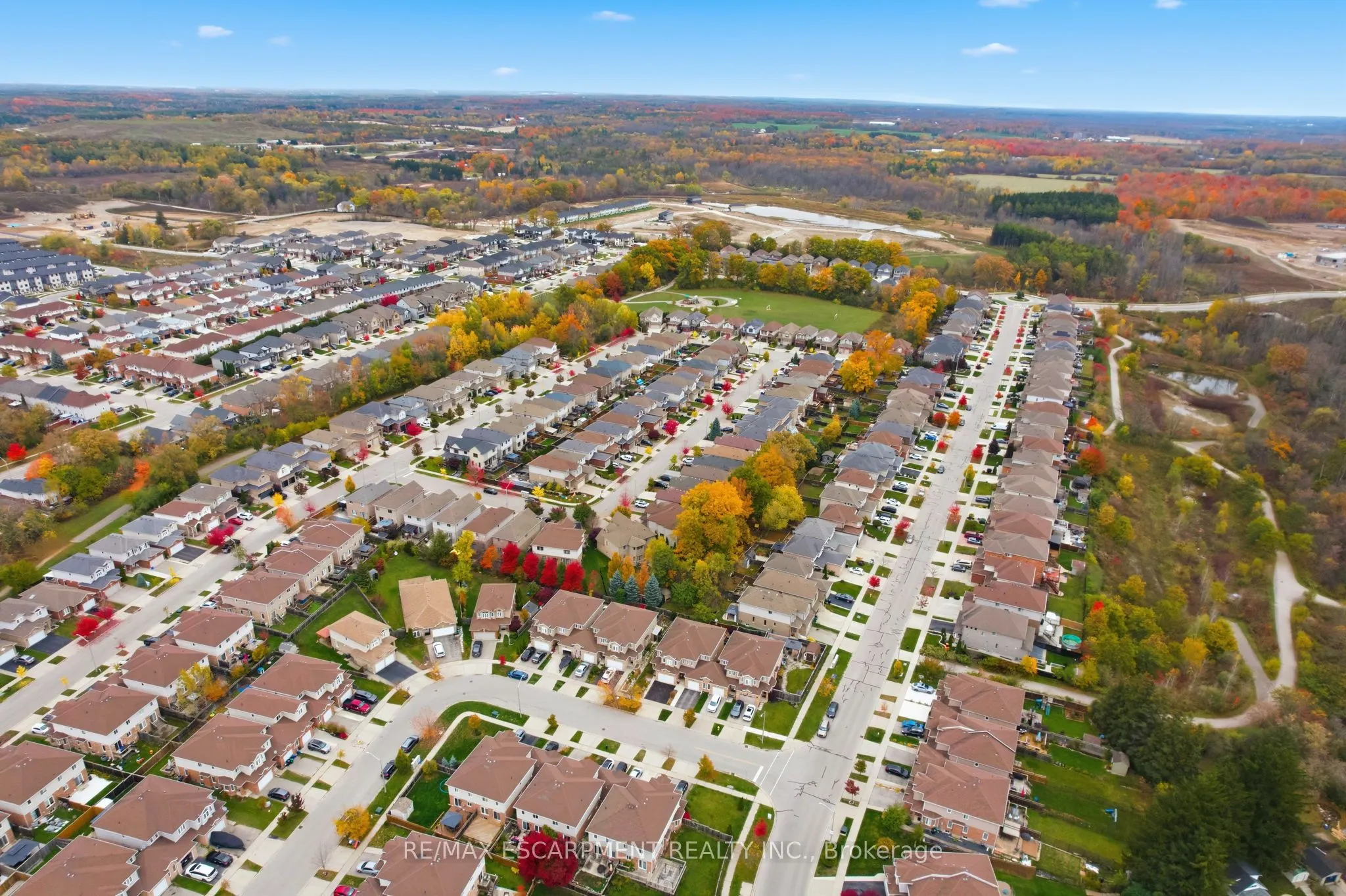 32 Hinrichs Crescent