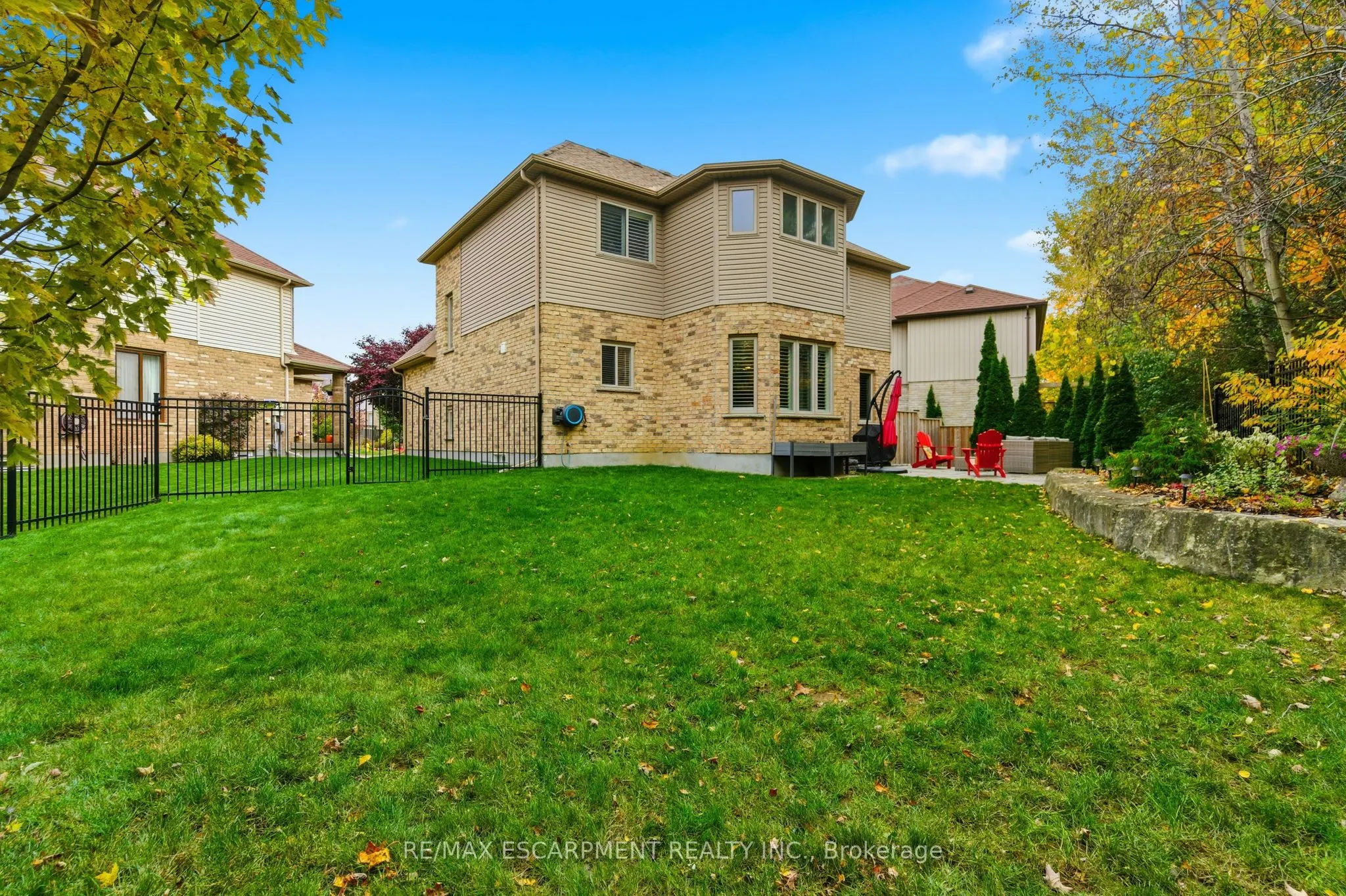 32 Hinrichs Crescent