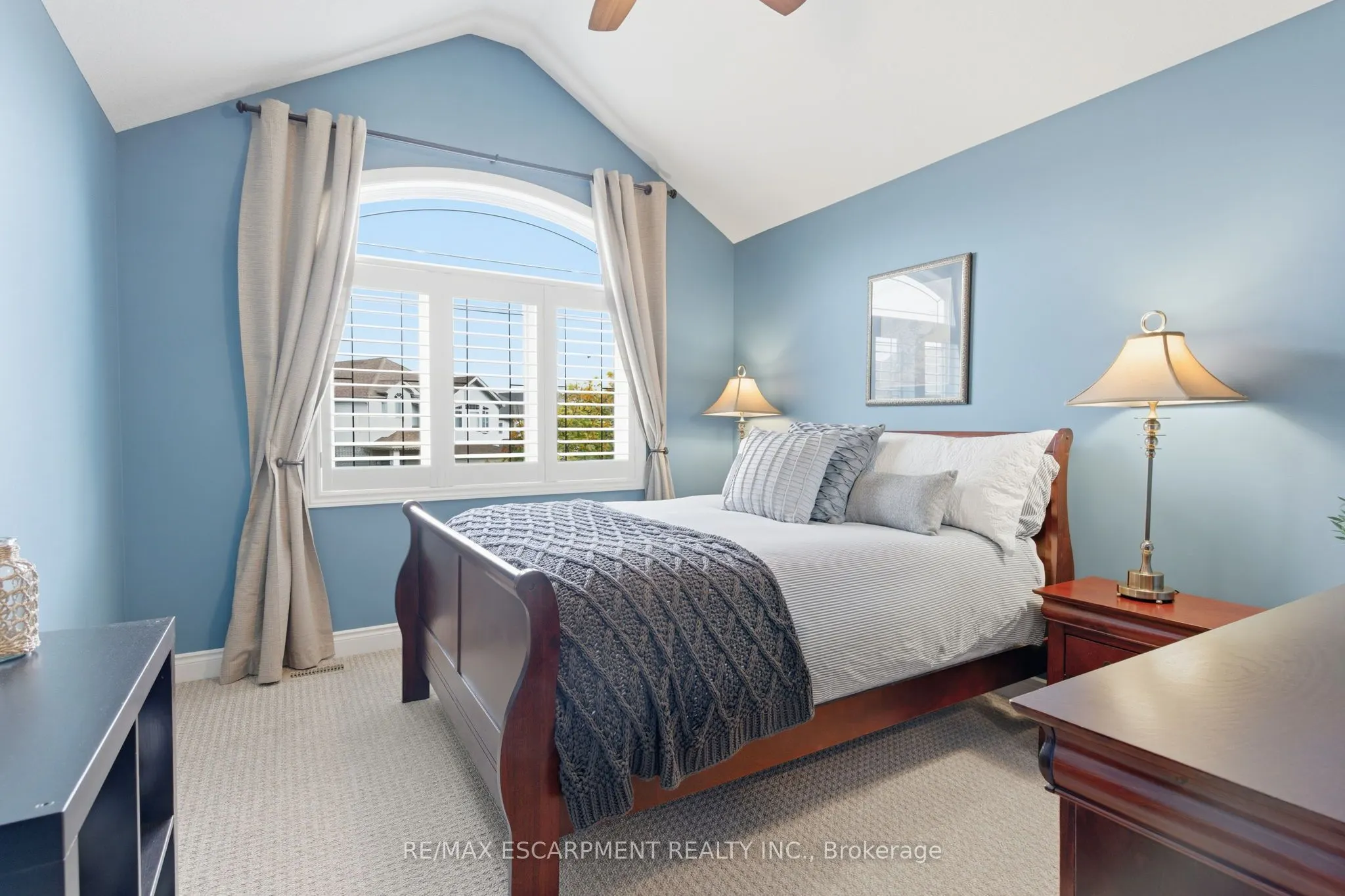 32 Hinrichs Crescent