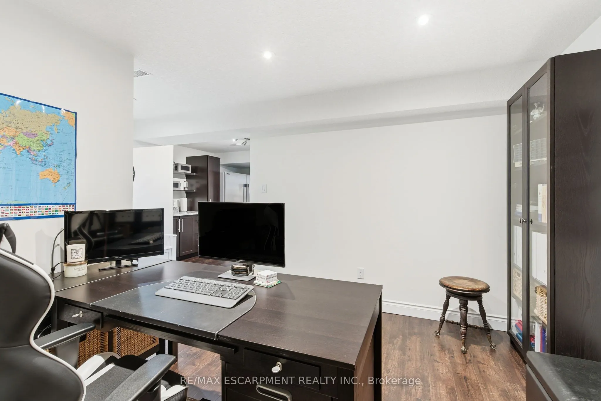 32 Hinrichs Crescent