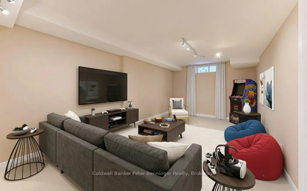 610 Stonebury Crescent