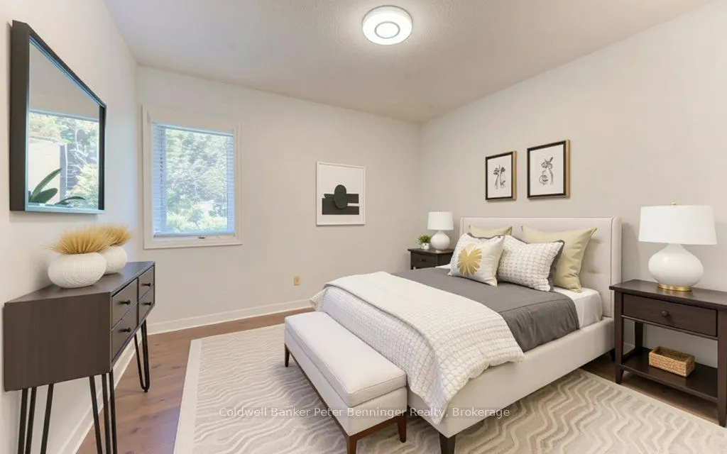 610 Stonebury Crescent