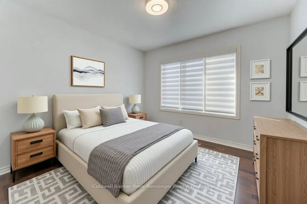 610 Stonebury Crescent