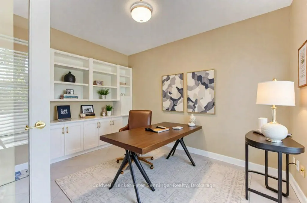 610 Stonebury Crescent