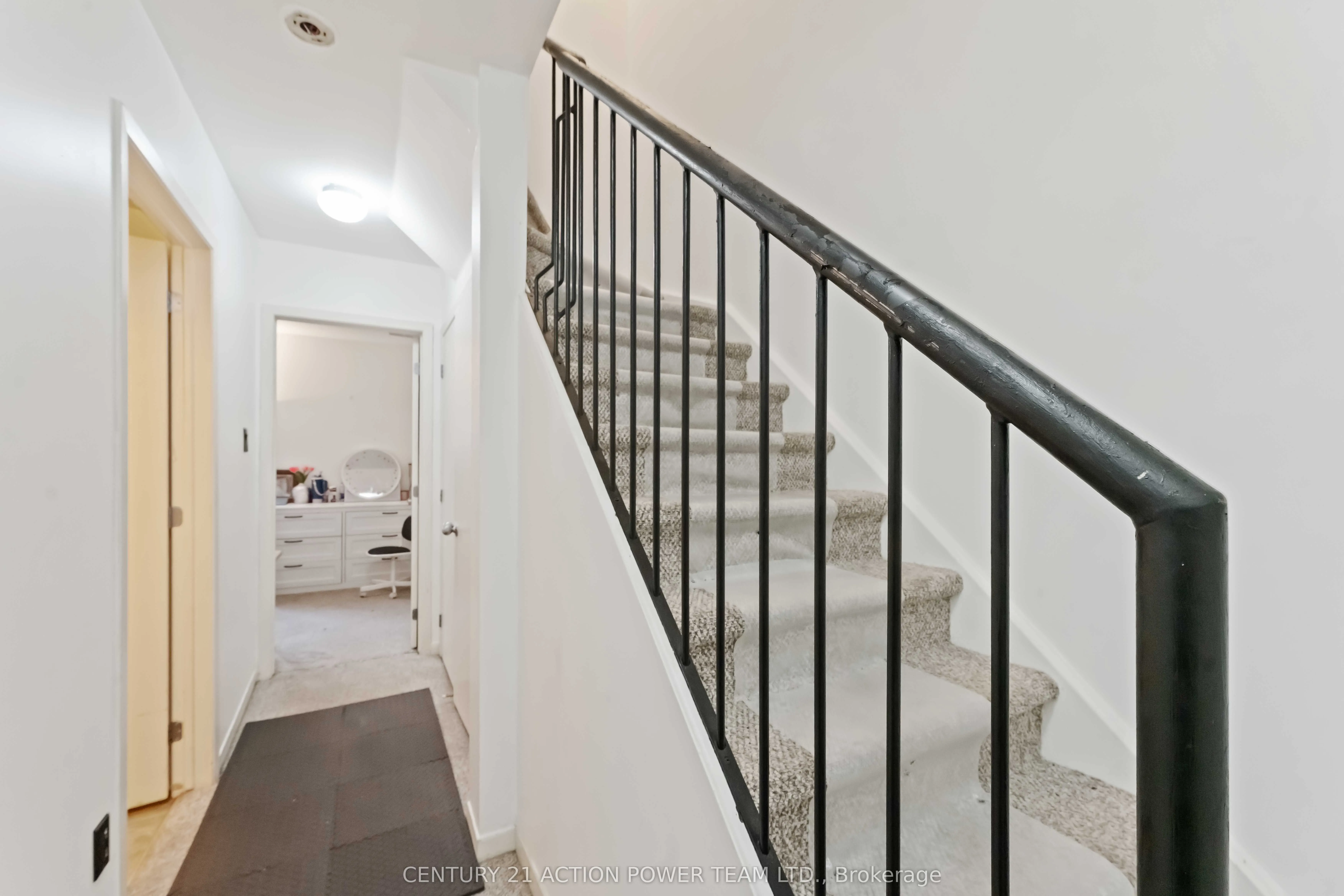 799 Montreal Road, #28