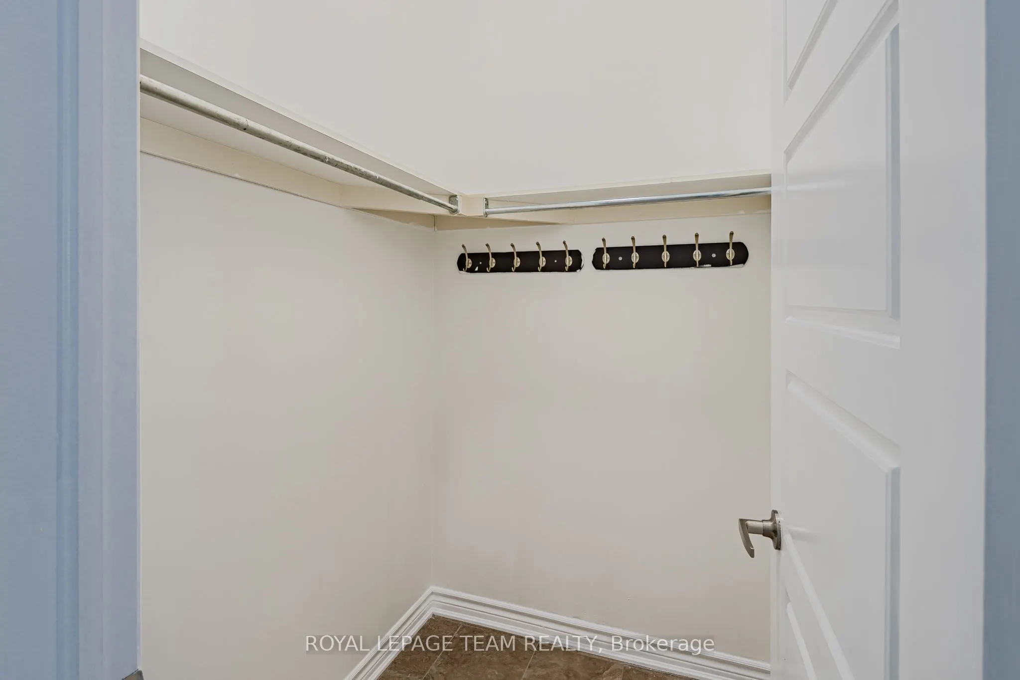 113 Lily Pond Street S