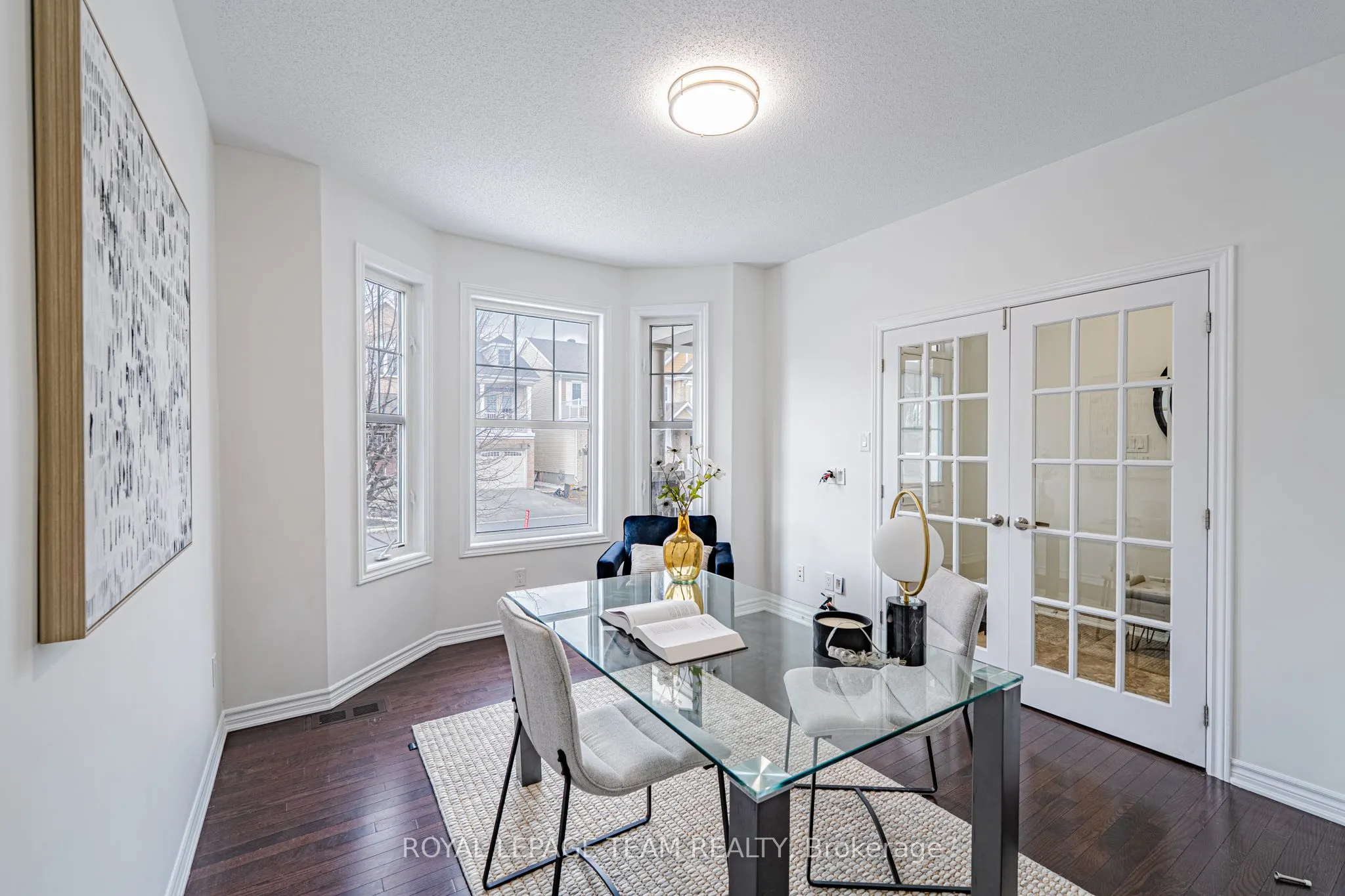 113 Lily Pond Street S